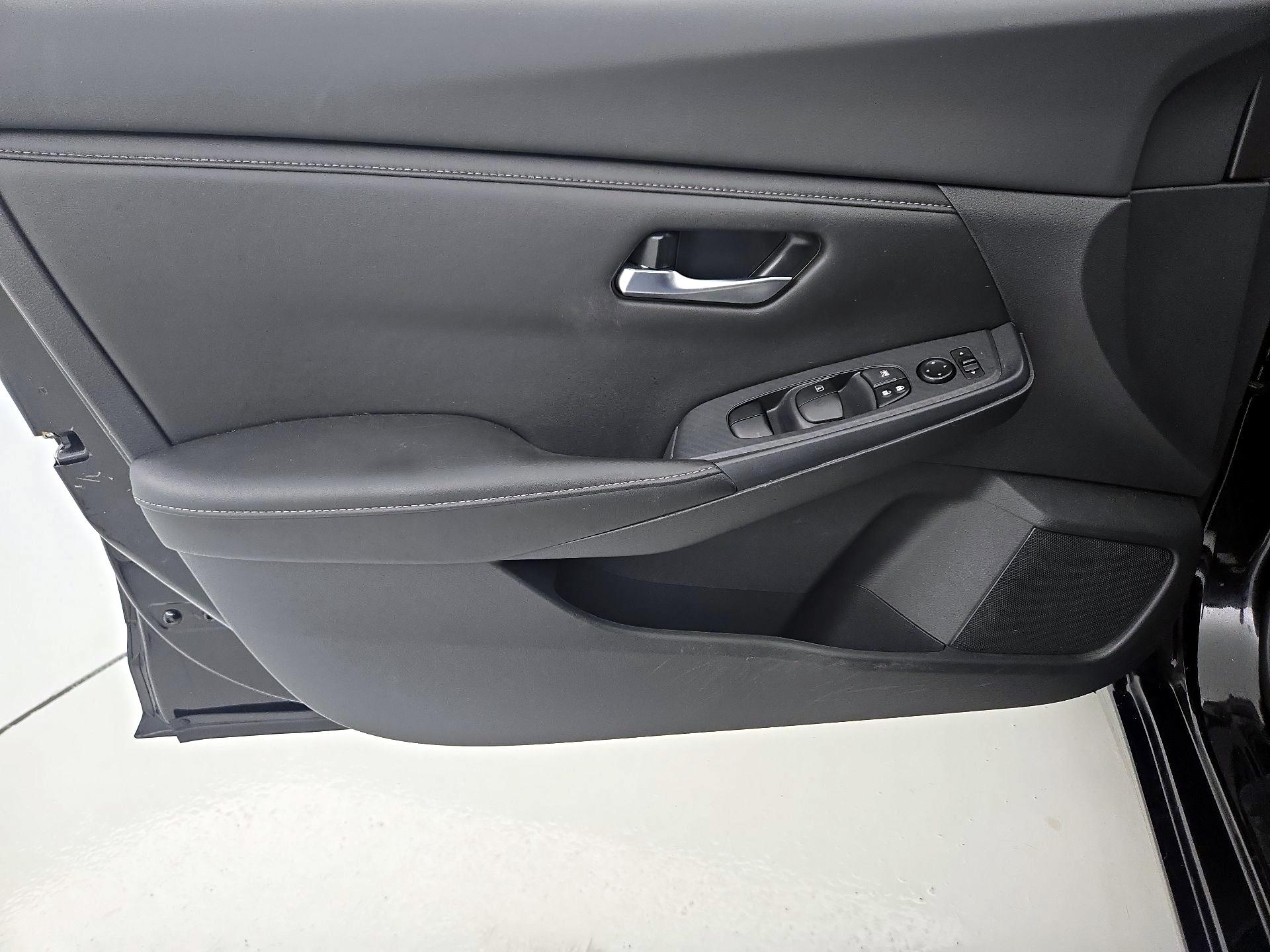 Thumbnail: 2023 Nissan Sentra - 12