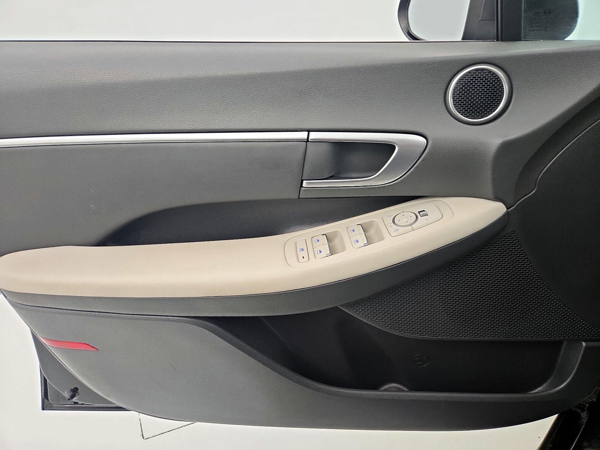 Thumbnail: 2022 Hyundai Sonata - 12