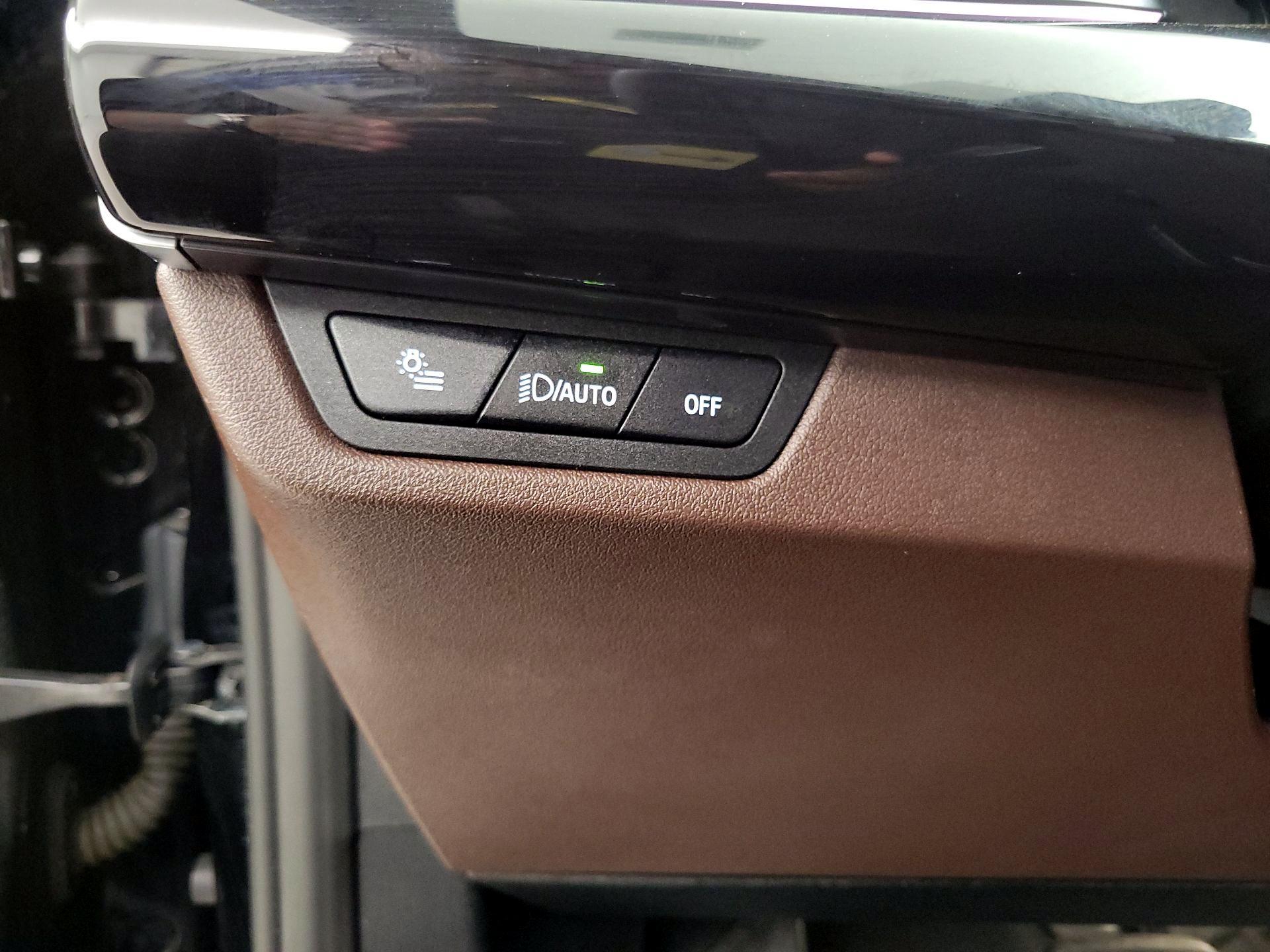 Thumbnail: 2023 BMW X1 - 13