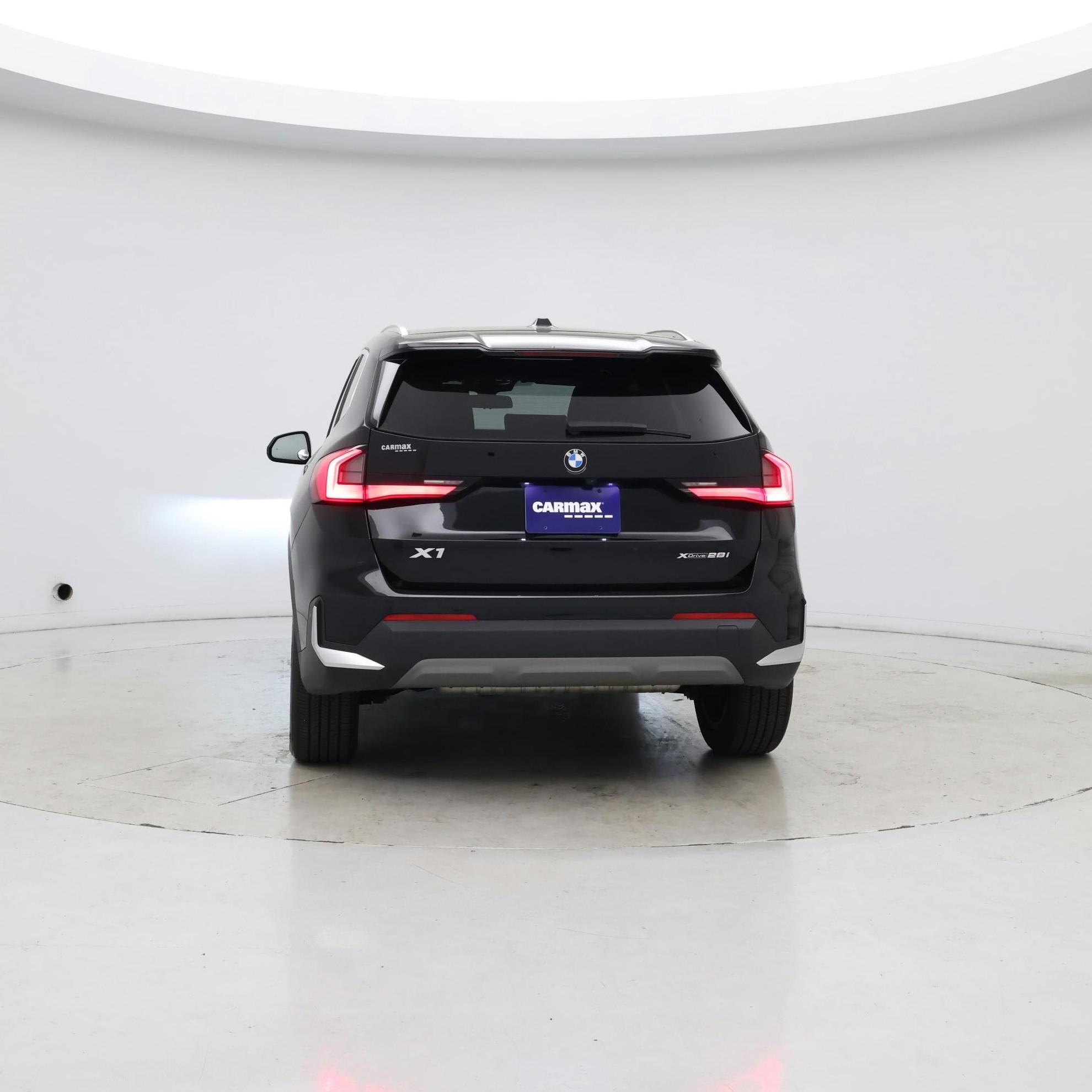 Thumbnail: 2023 BMW X1 - 6