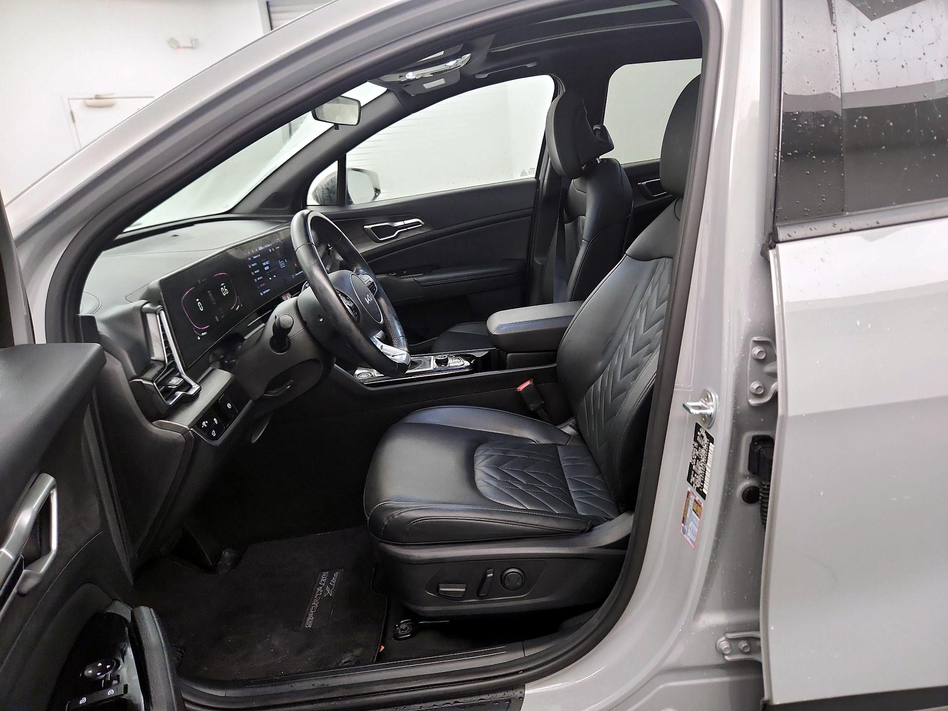 Thumbnail: 2023 Kia Sportage - 9