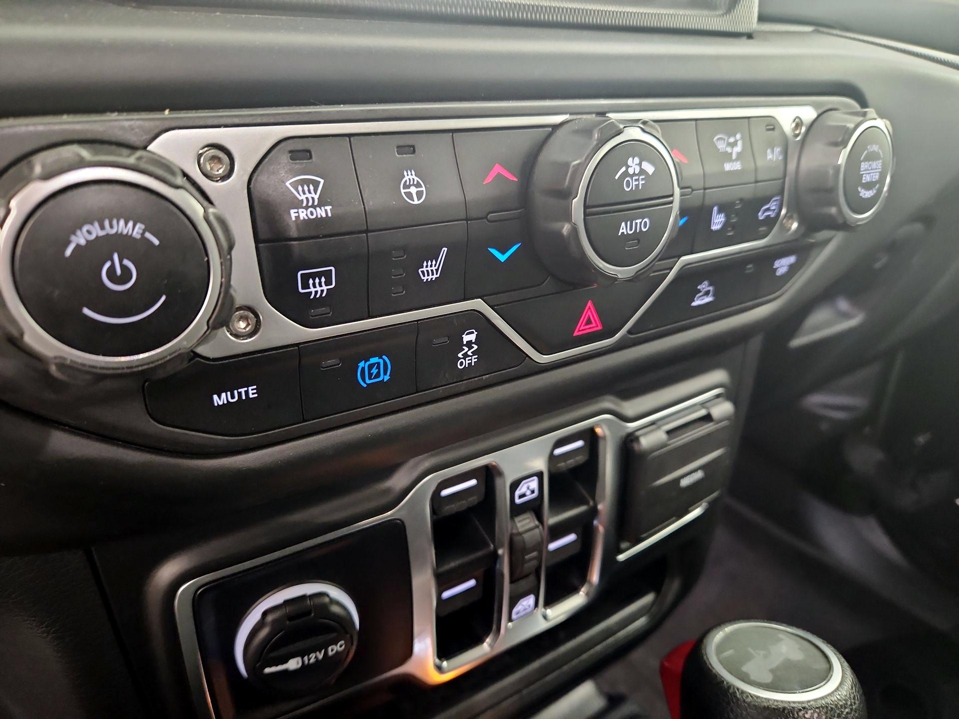 Thumbnail: 2023 Jeep Wrangler - 17