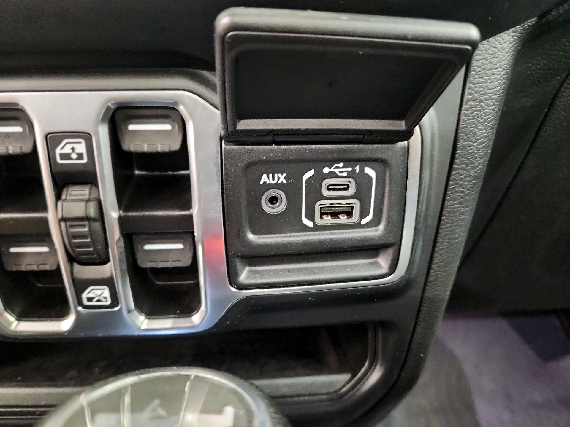 Thumbnail: 2023 Jeep Wrangler - 19