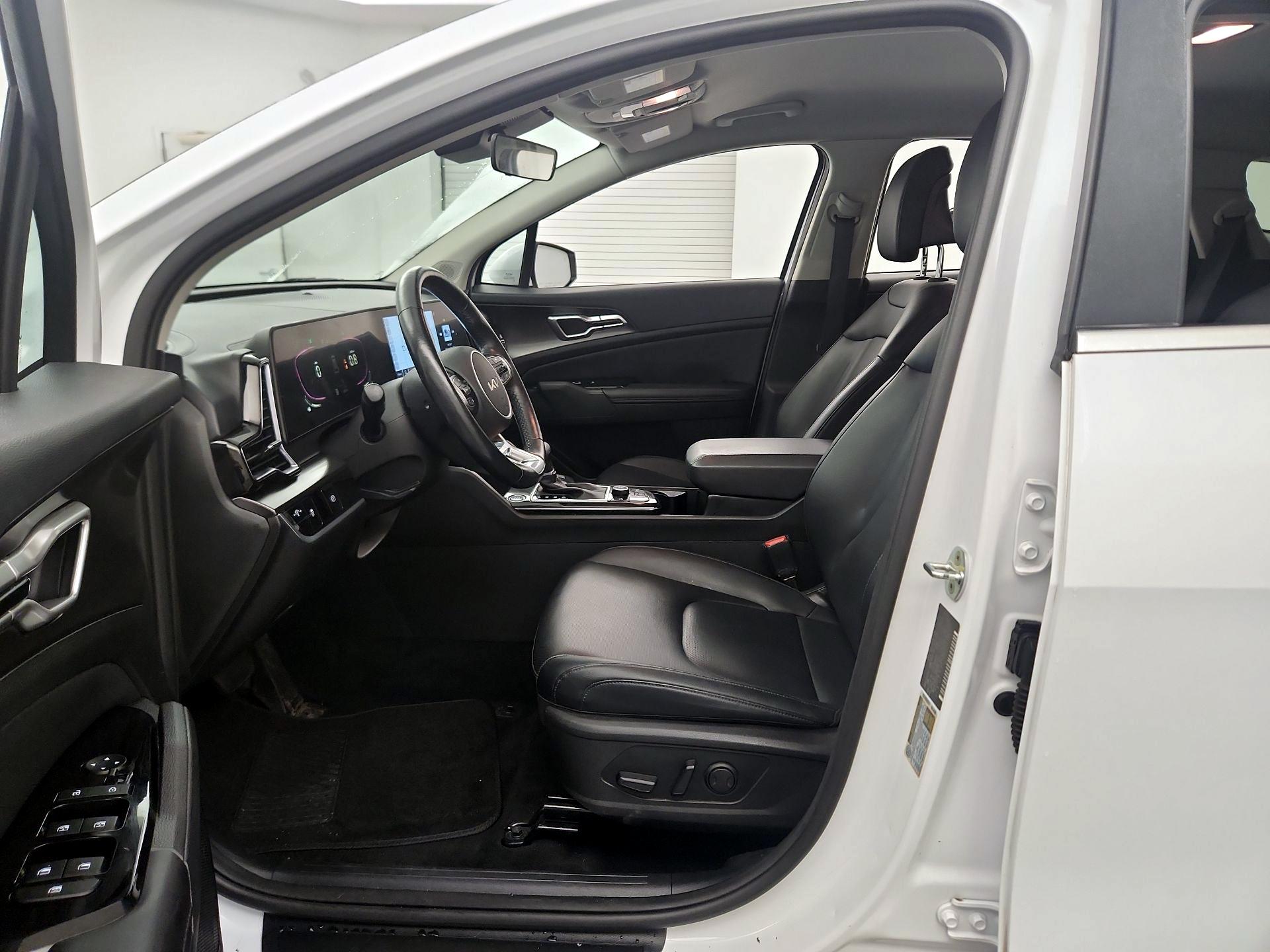 Thumbnail: 2023 Kia Sportage - 9