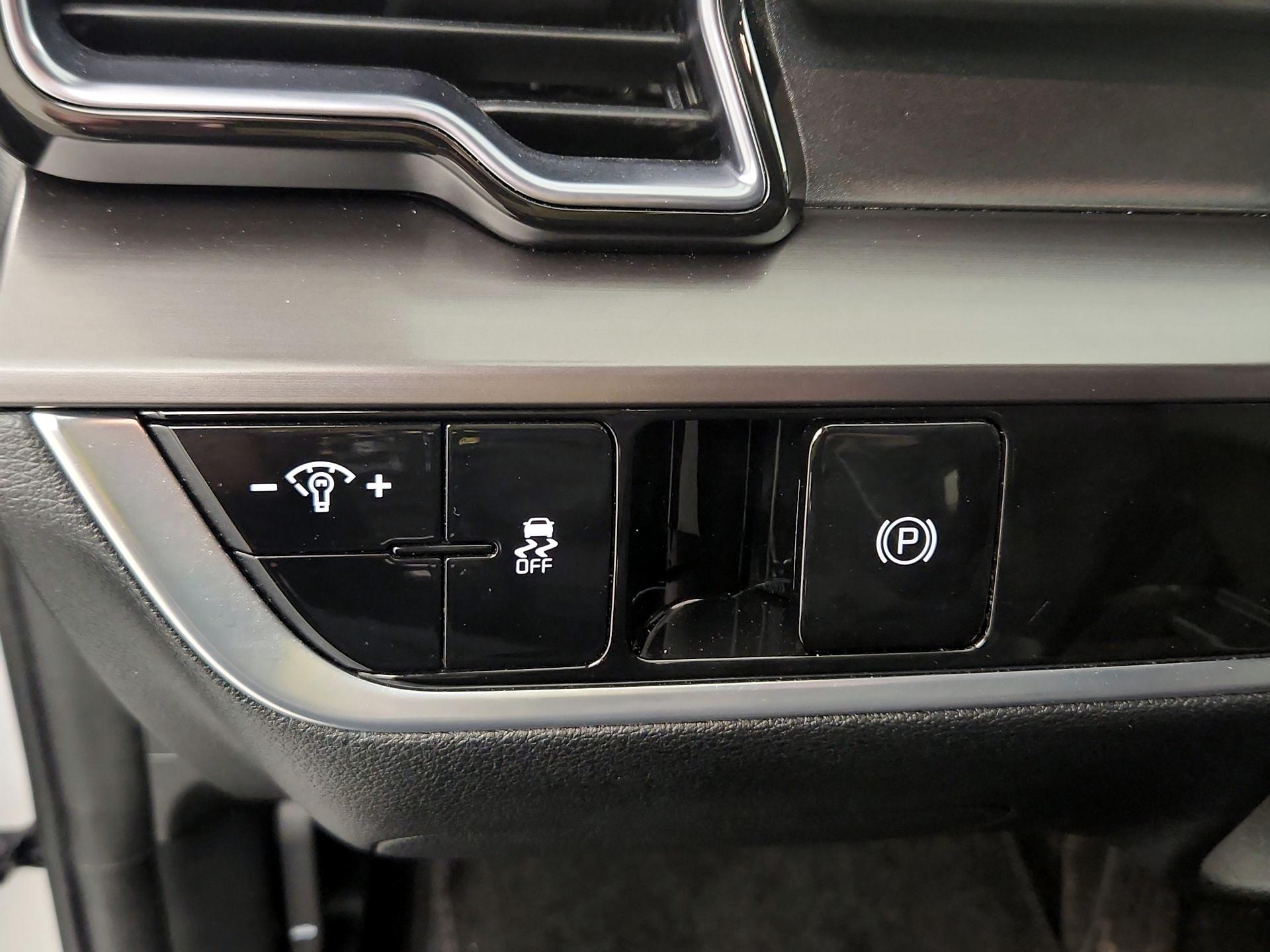 Thumbnail: 2023 Kia Sportage - 11