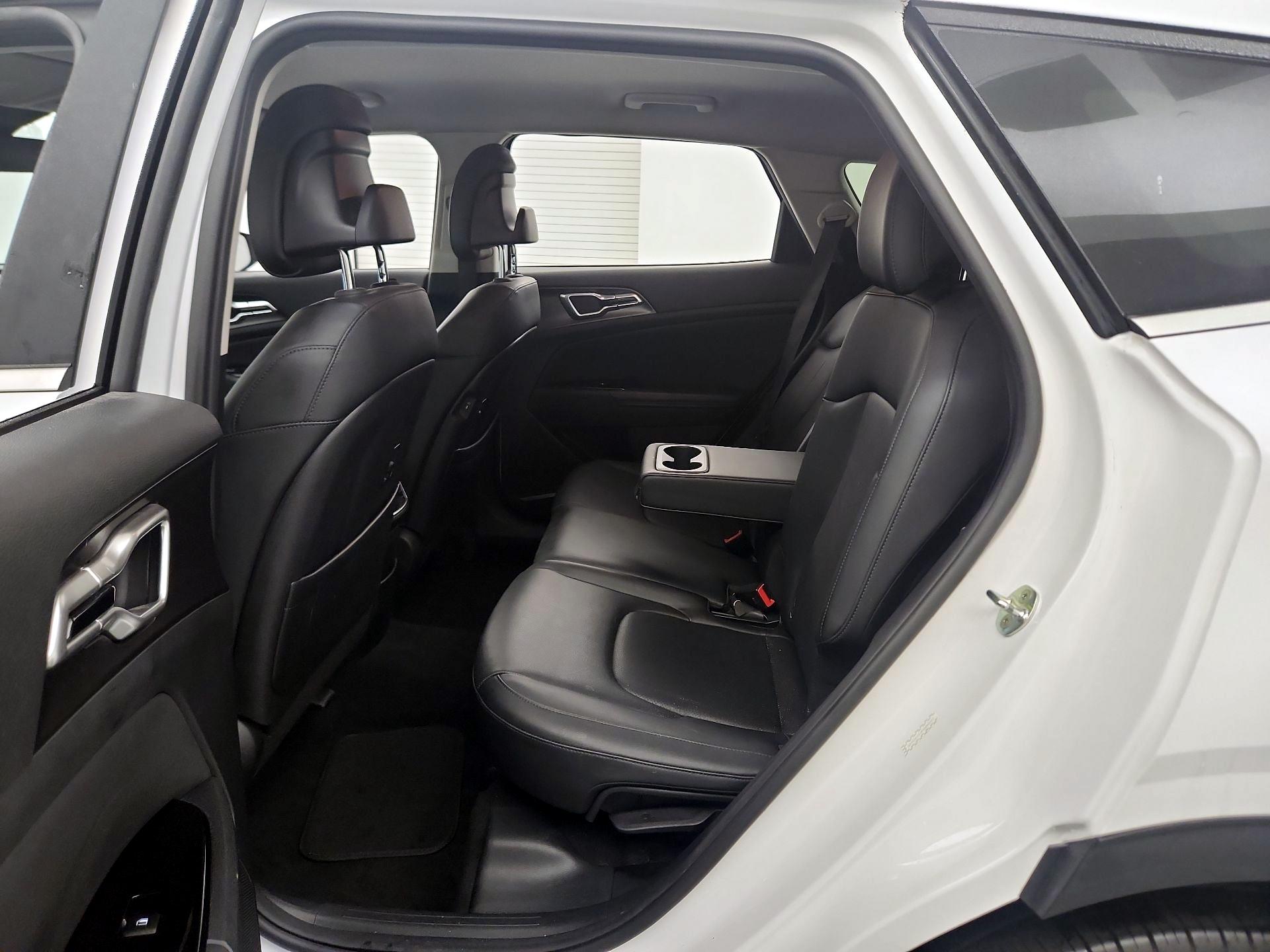 Thumbnail: 2023 Kia Sportage - 18