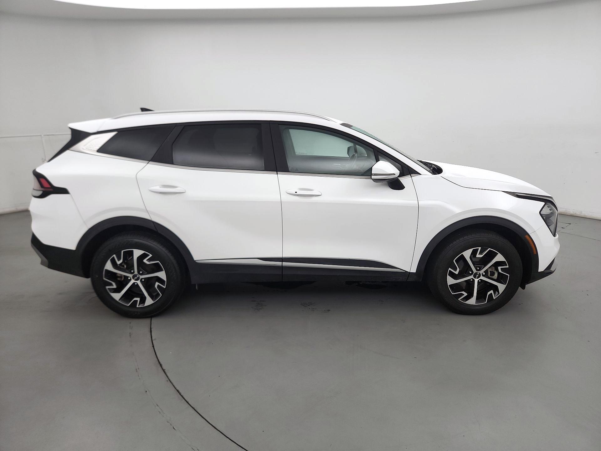 Thumbnail: 2023 Kia Sportage - 4