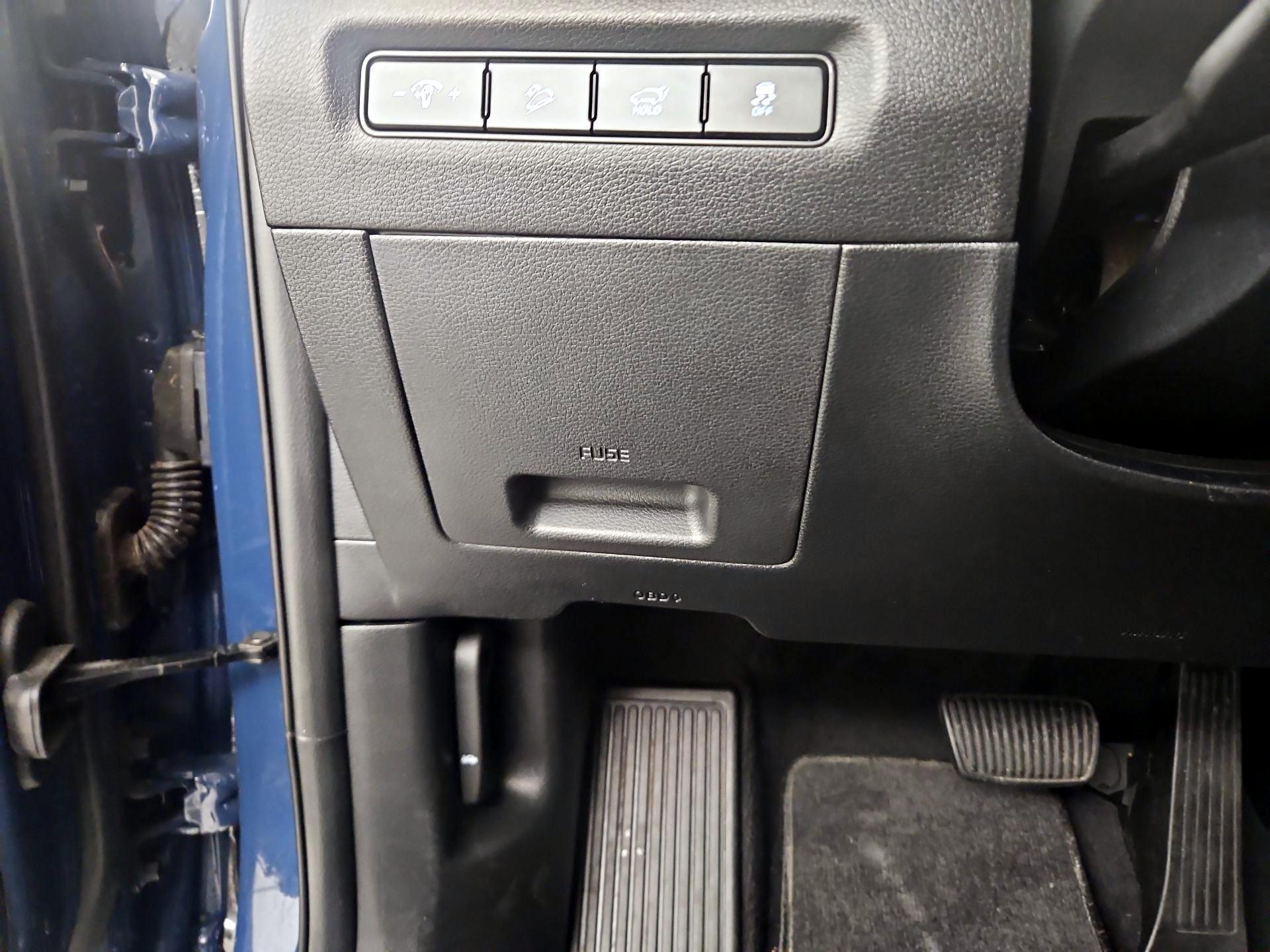 Thumbnail: 2023 Kia Telluride - 13