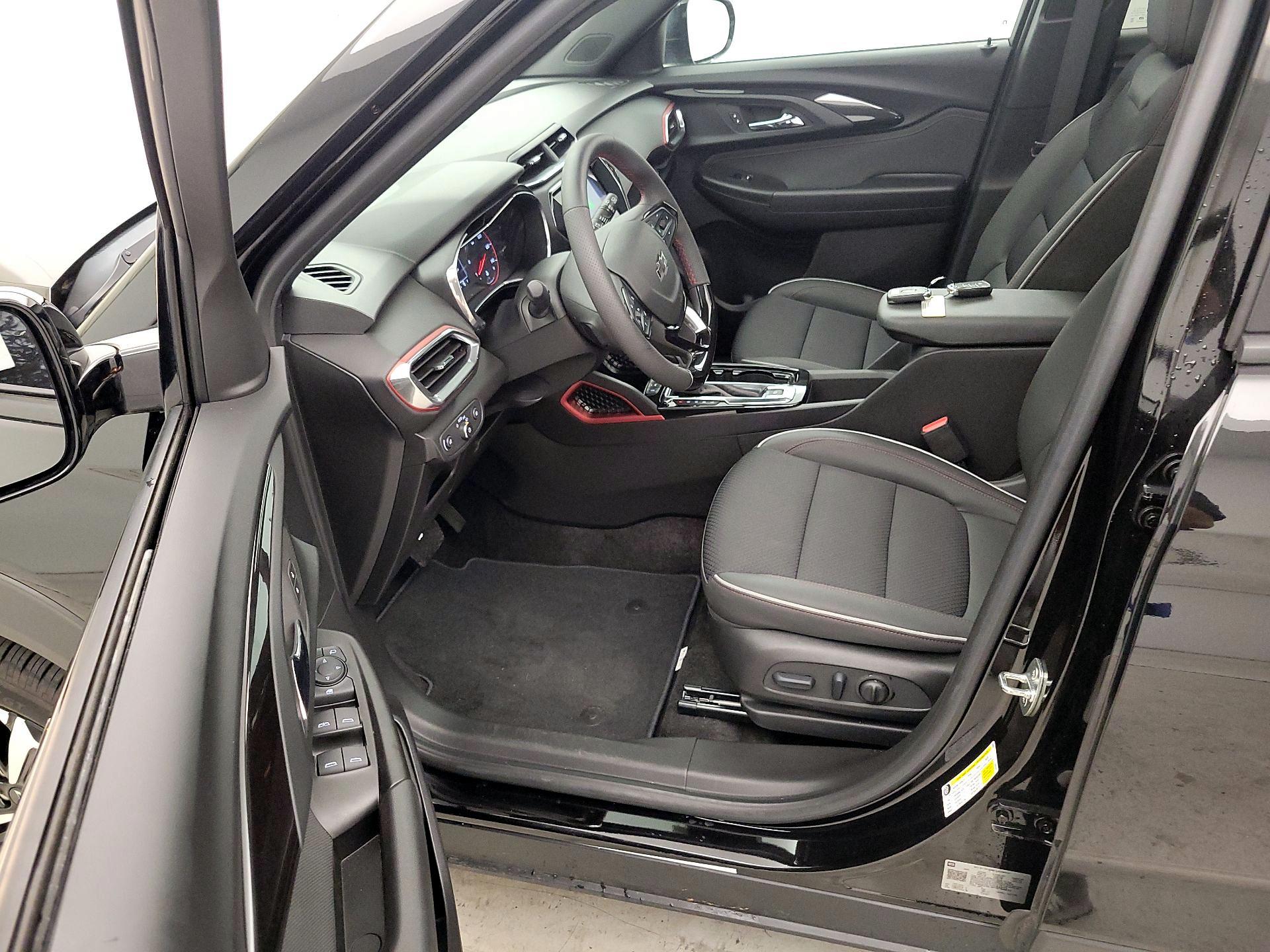 Thumbnail: 2023 Chevrolet TrailBlazer - 11