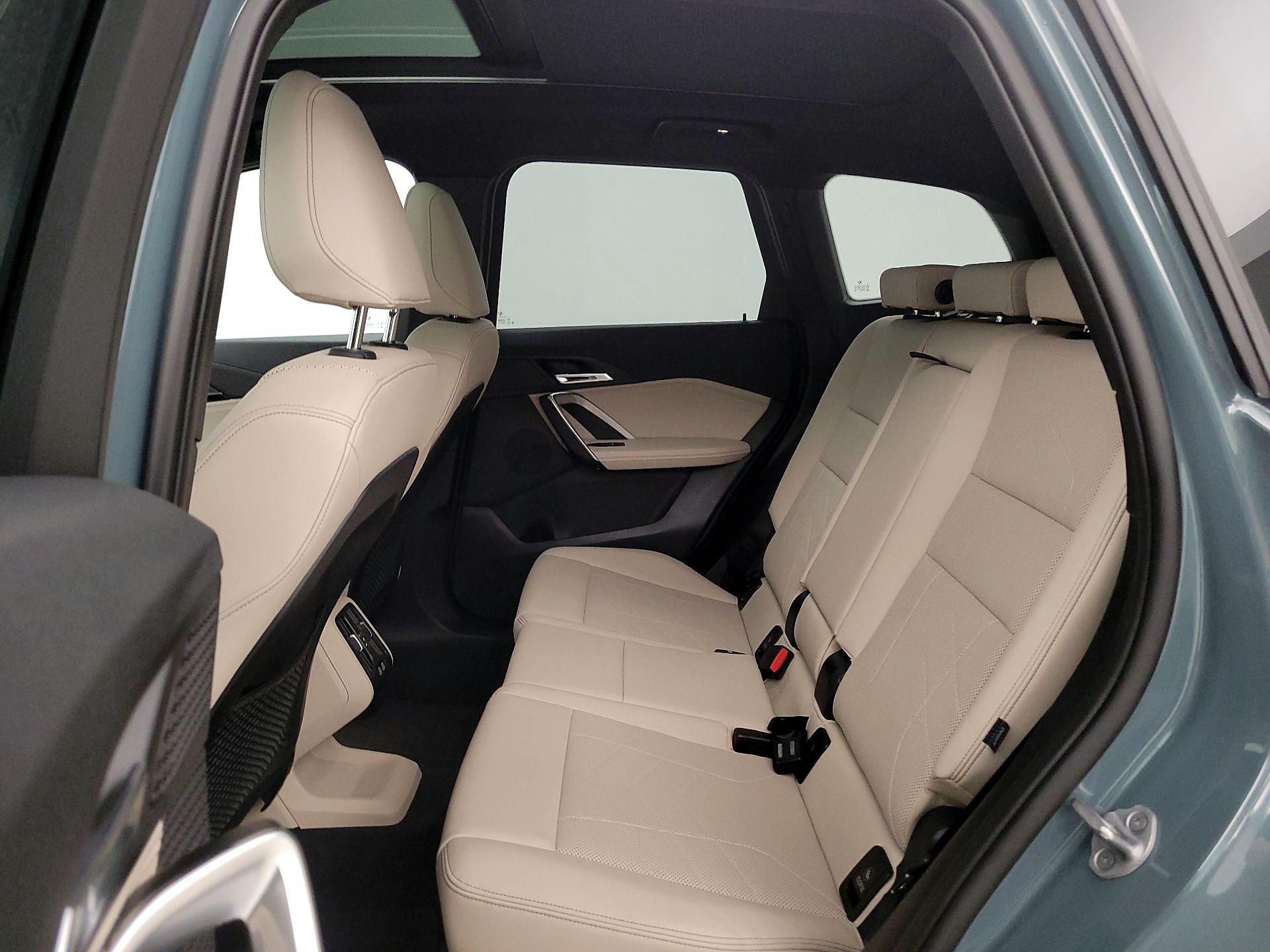 Thumbnail: 2023 BMW X1 - 20