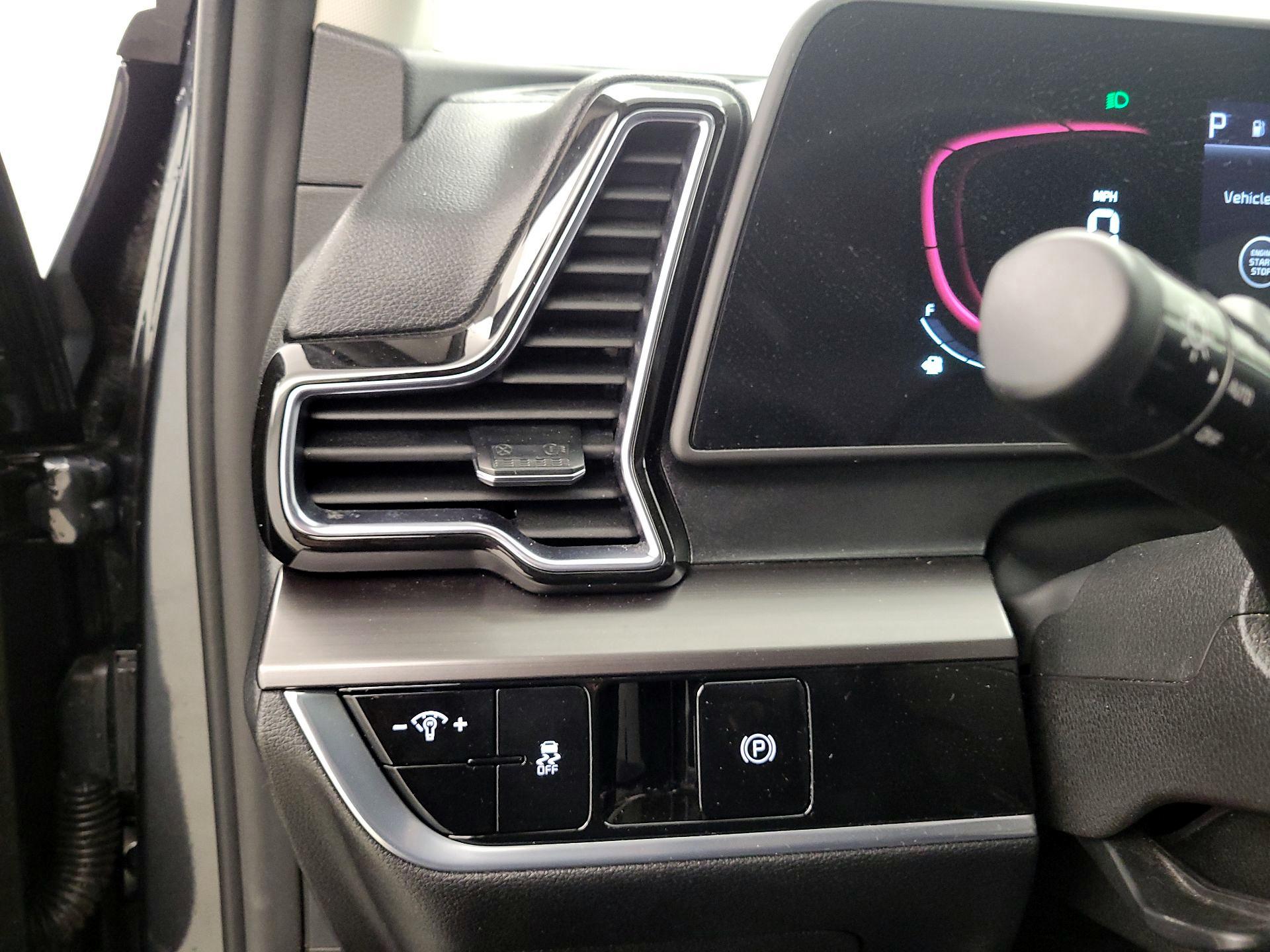 Thumbnail: 2023 Kia Sportage - 13