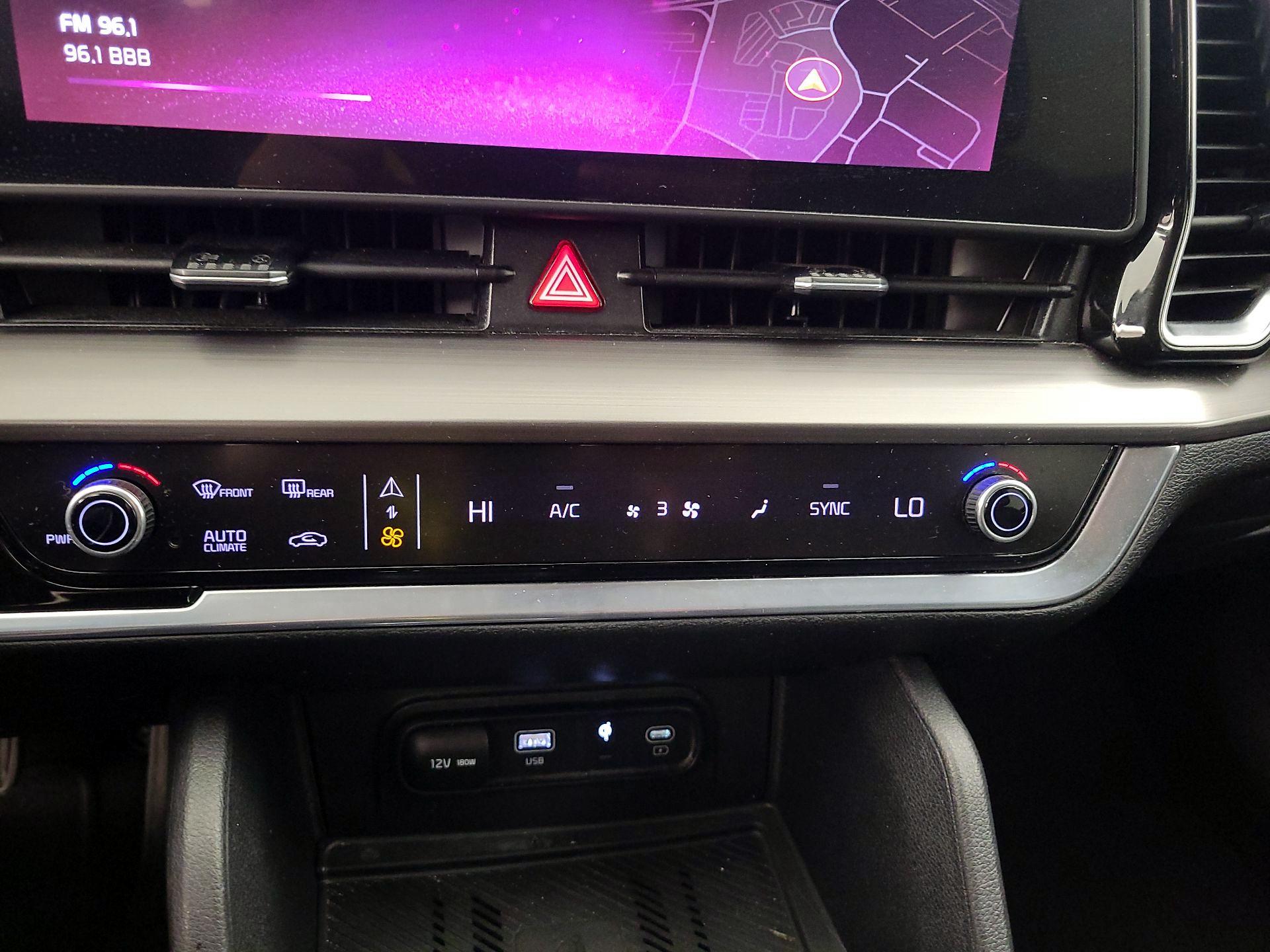 Thumbnail: 2023 Kia Sportage - 16