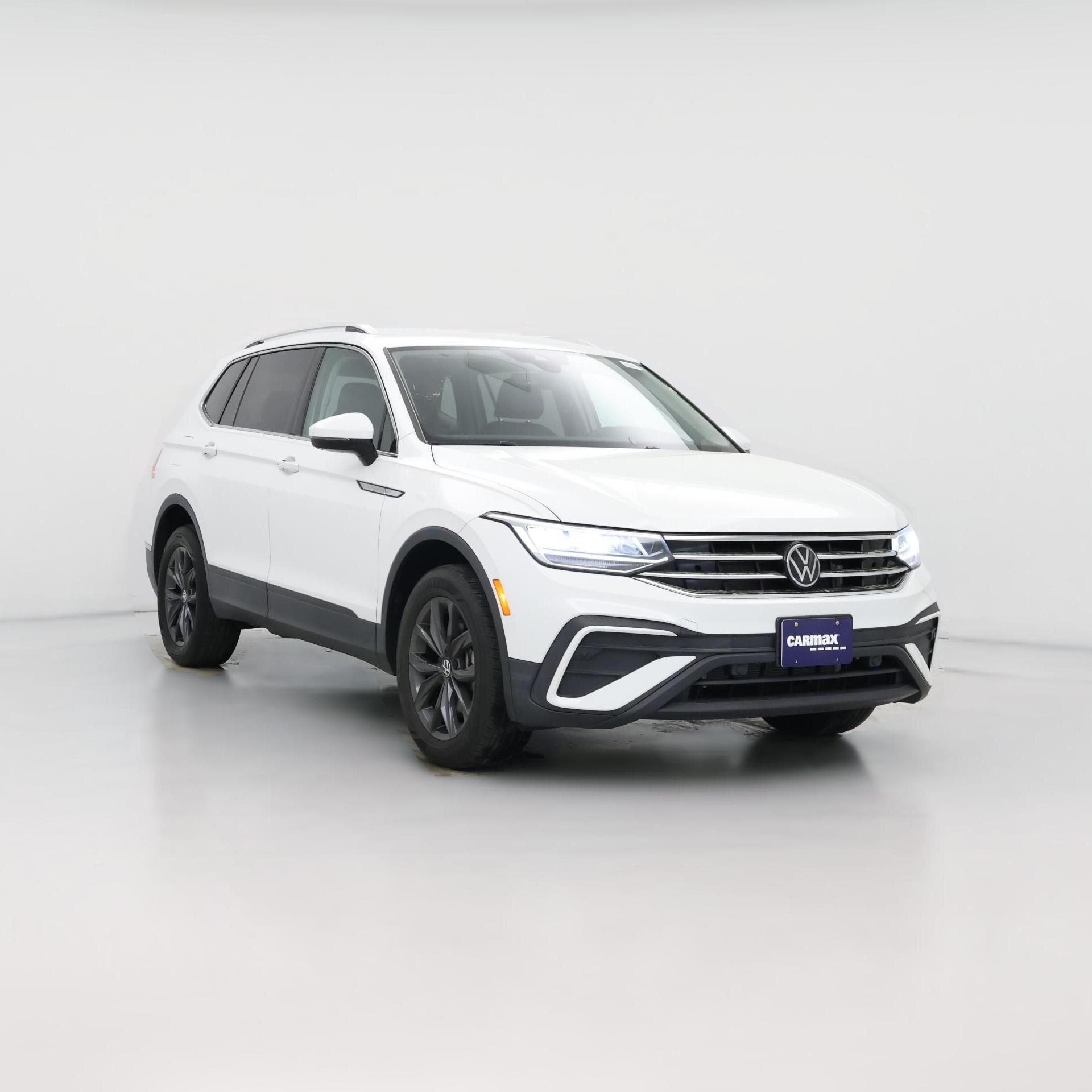 Thumbnail: 2022 Volkswagen Tiguan - 1
