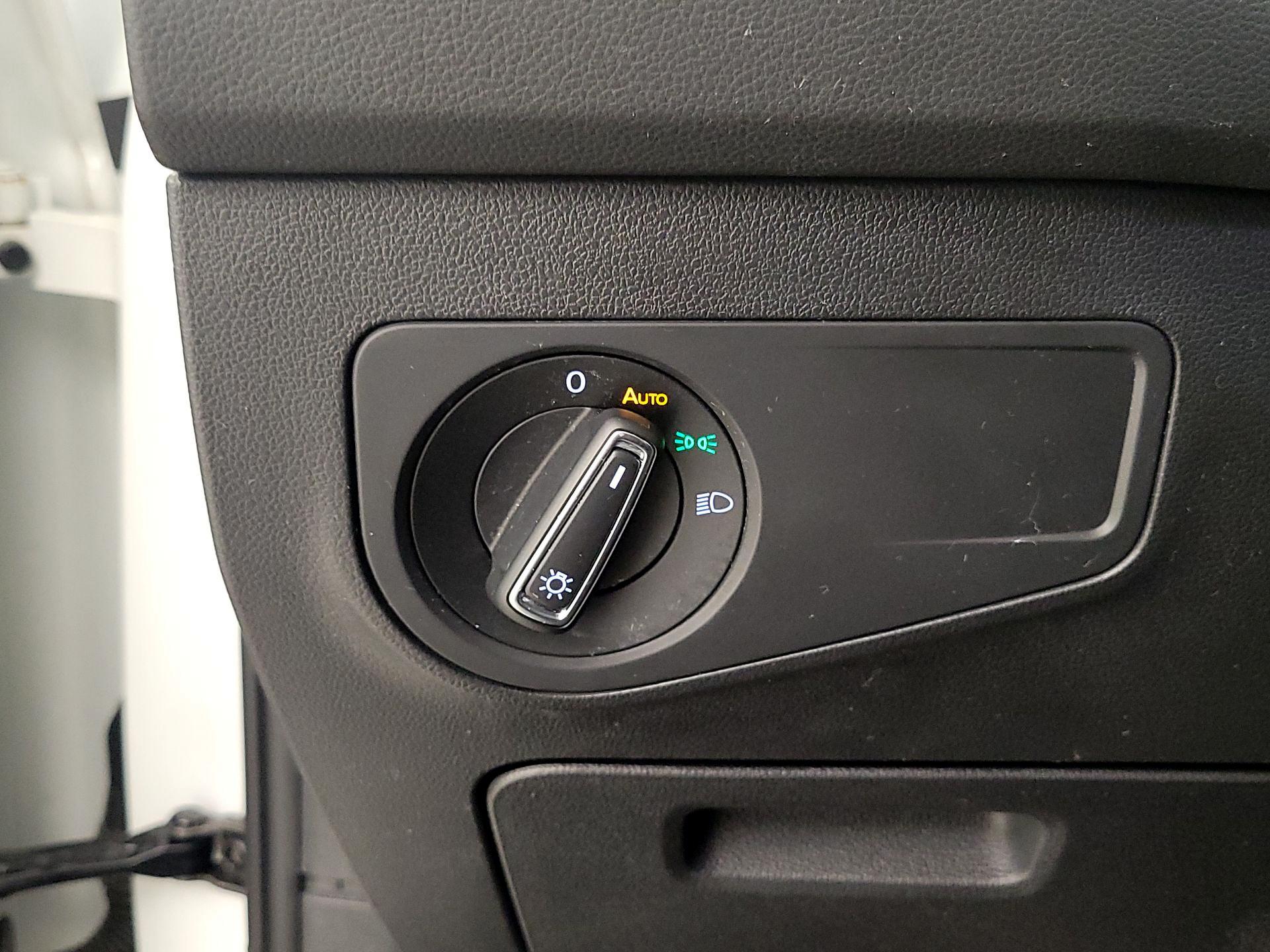 Thumbnail: 2022 Volkswagen Tiguan - 13