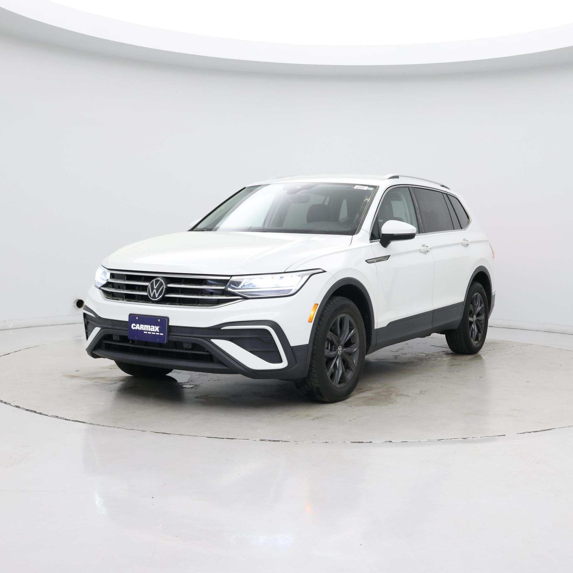 Thumbnail: 2022 Volkswagen Tiguan - 4