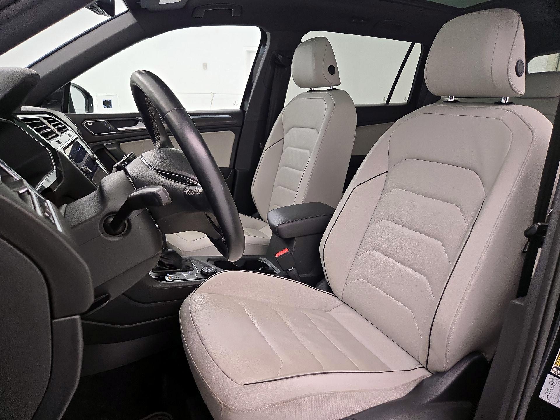 Thumbnail: 2020 Volkswagen Tiguan - 11