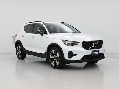 2023 Volvo XC40 B4 Ultimate Dark Theme