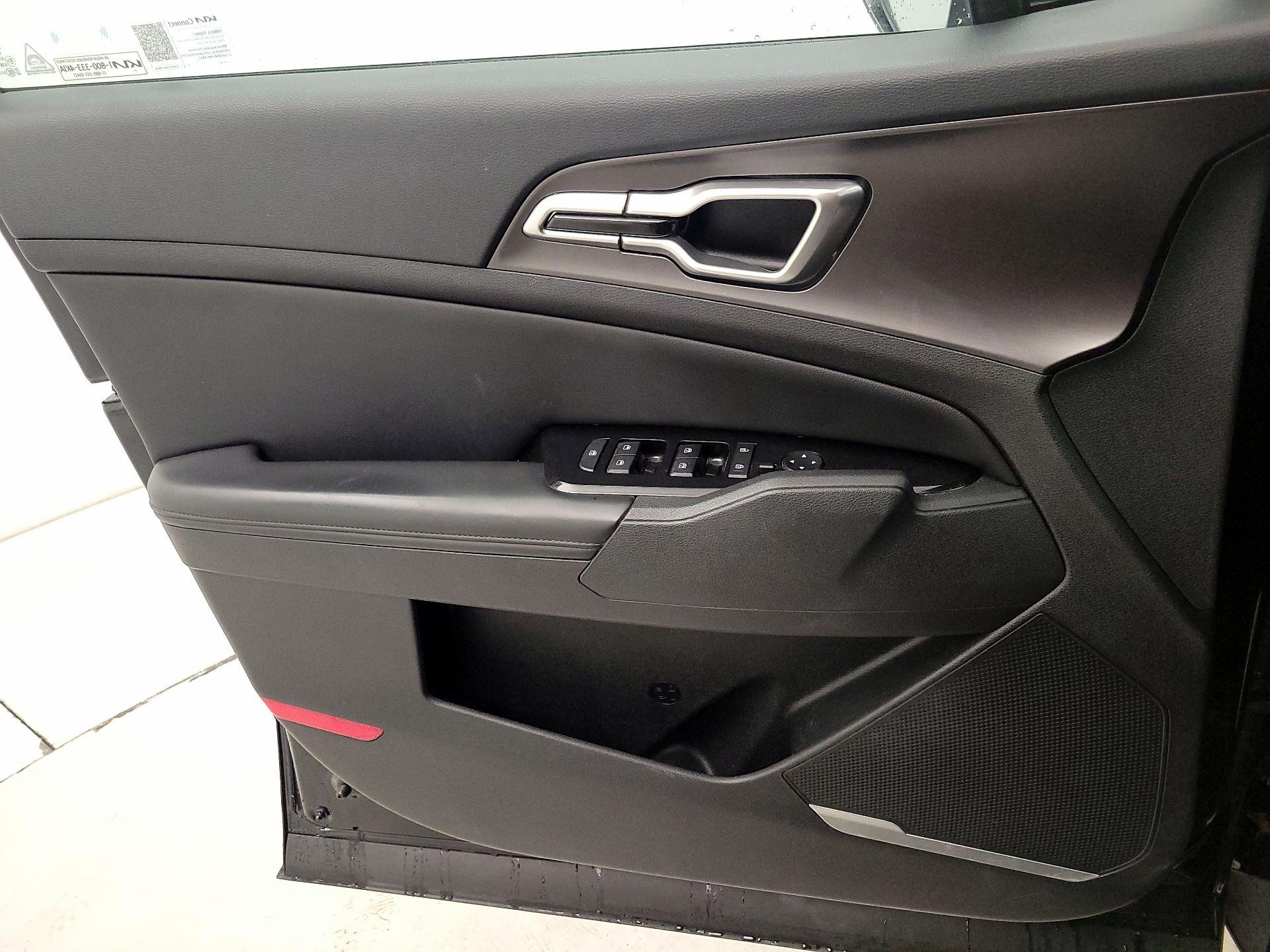 Thumbnail: 2023 Kia Sportage - 12