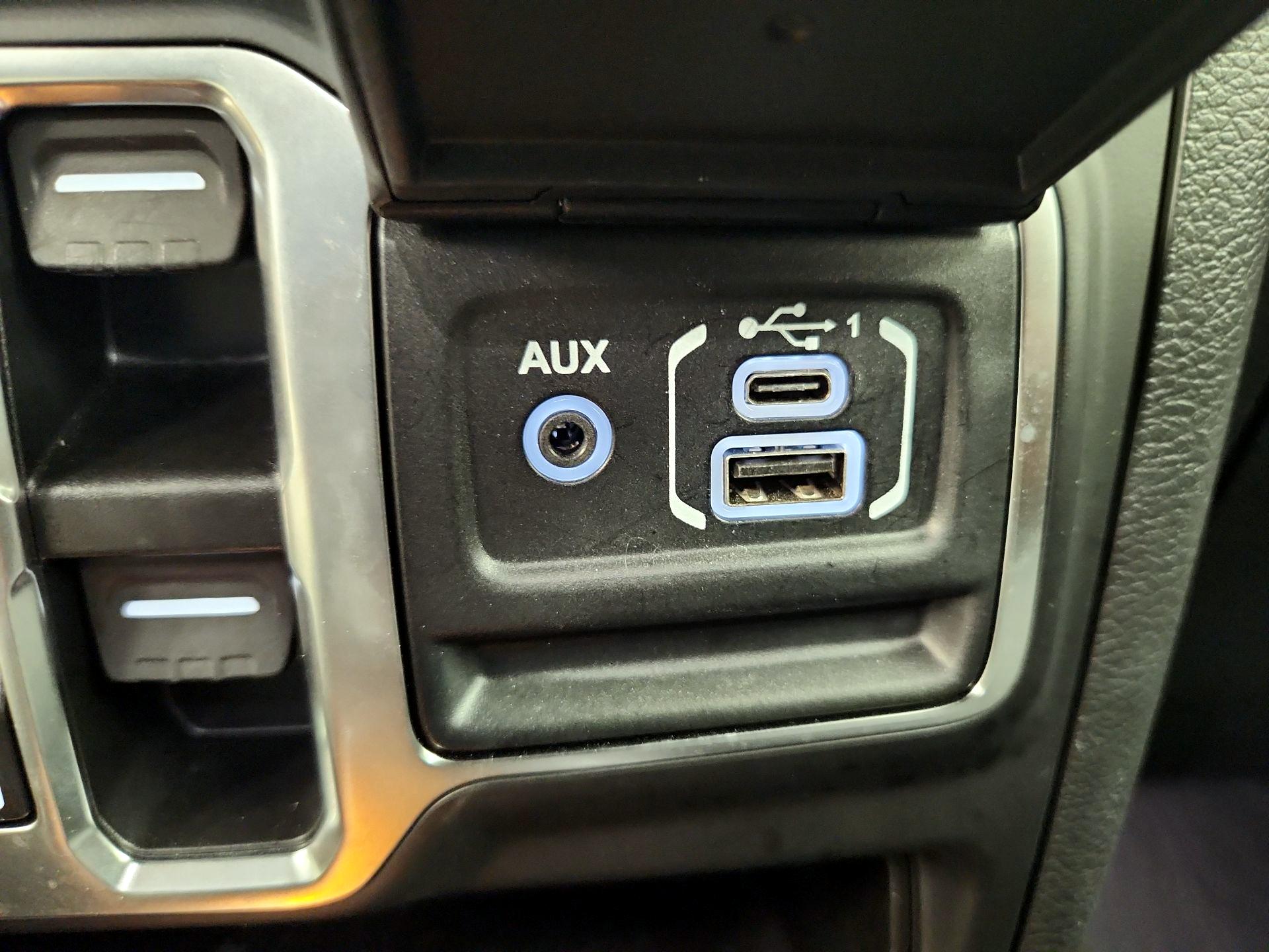 Thumbnail: 2023 Jeep Wrangler - 17