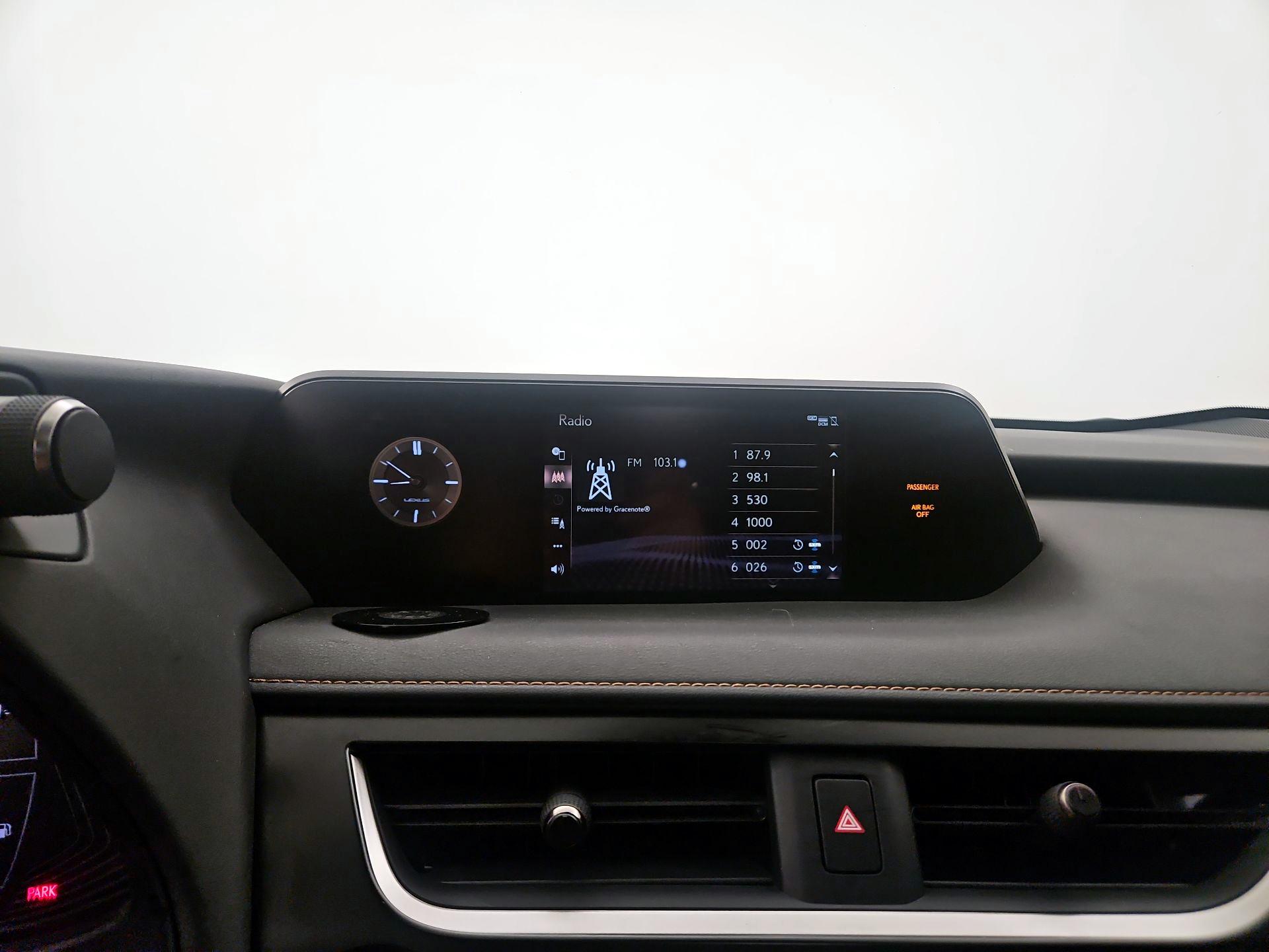 Thumbnail: 2022 Lexus UX - 16