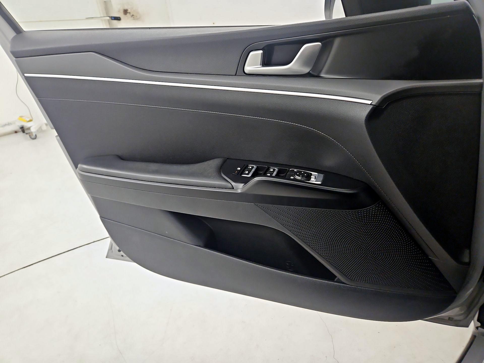 Thumbnail: 2021 Kia K5 - 12