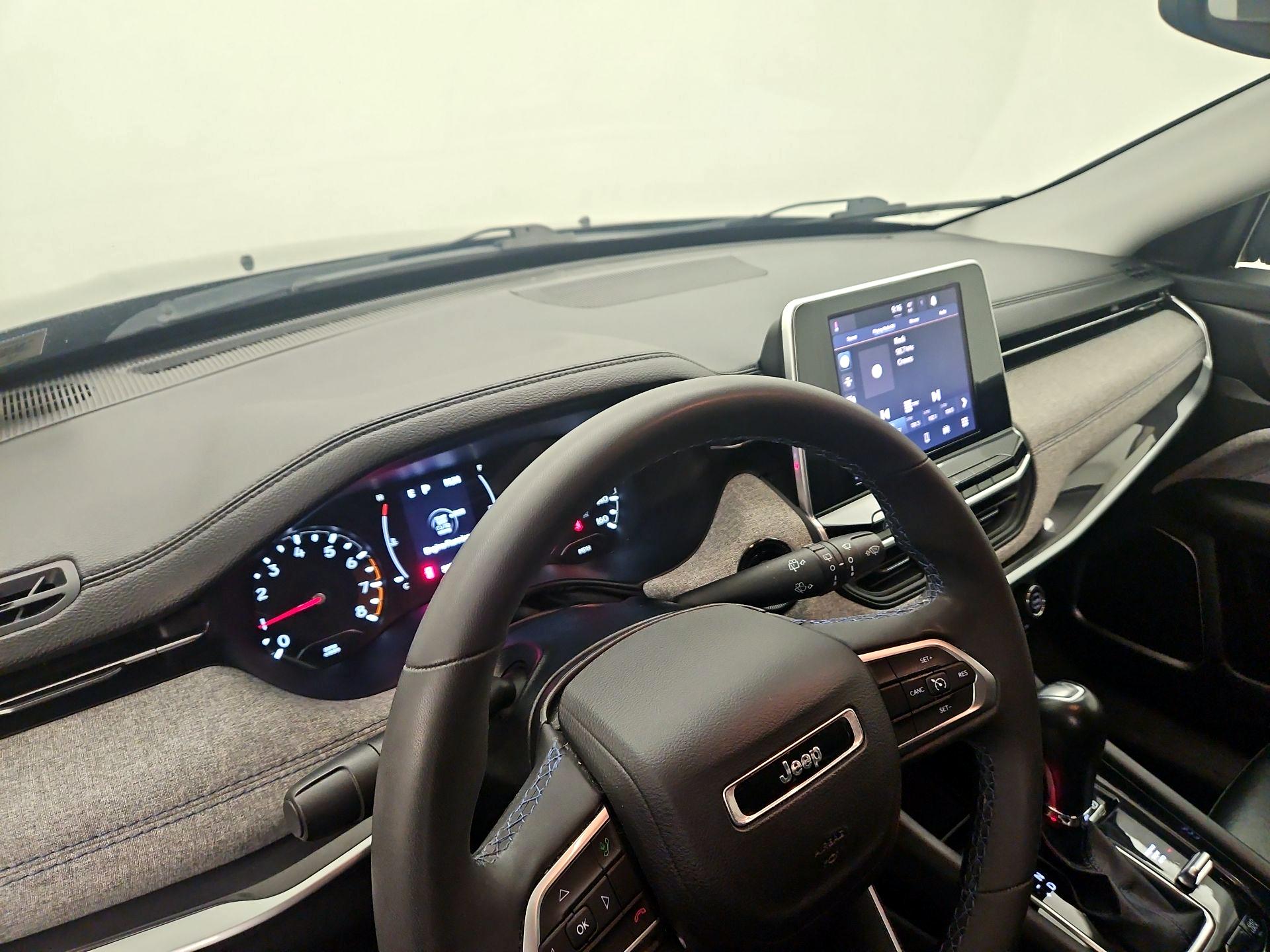 Thumbnail: 2022 Jeep Compass - 9