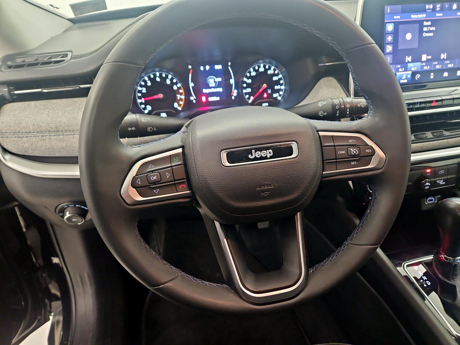 Thumbnail: 2022 Jeep Compass - 10