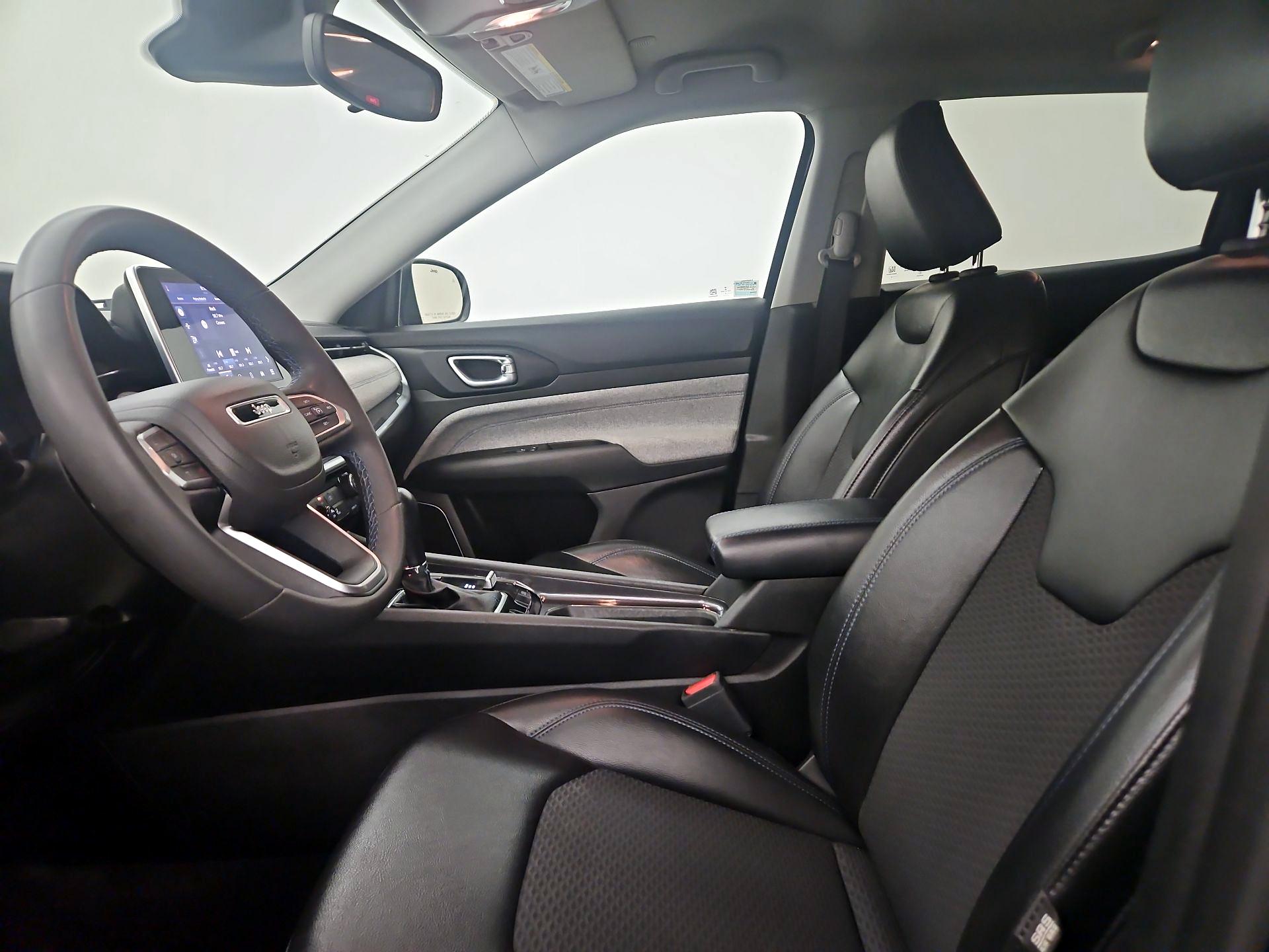 Thumbnail: 2022 Jeep Compass - 11