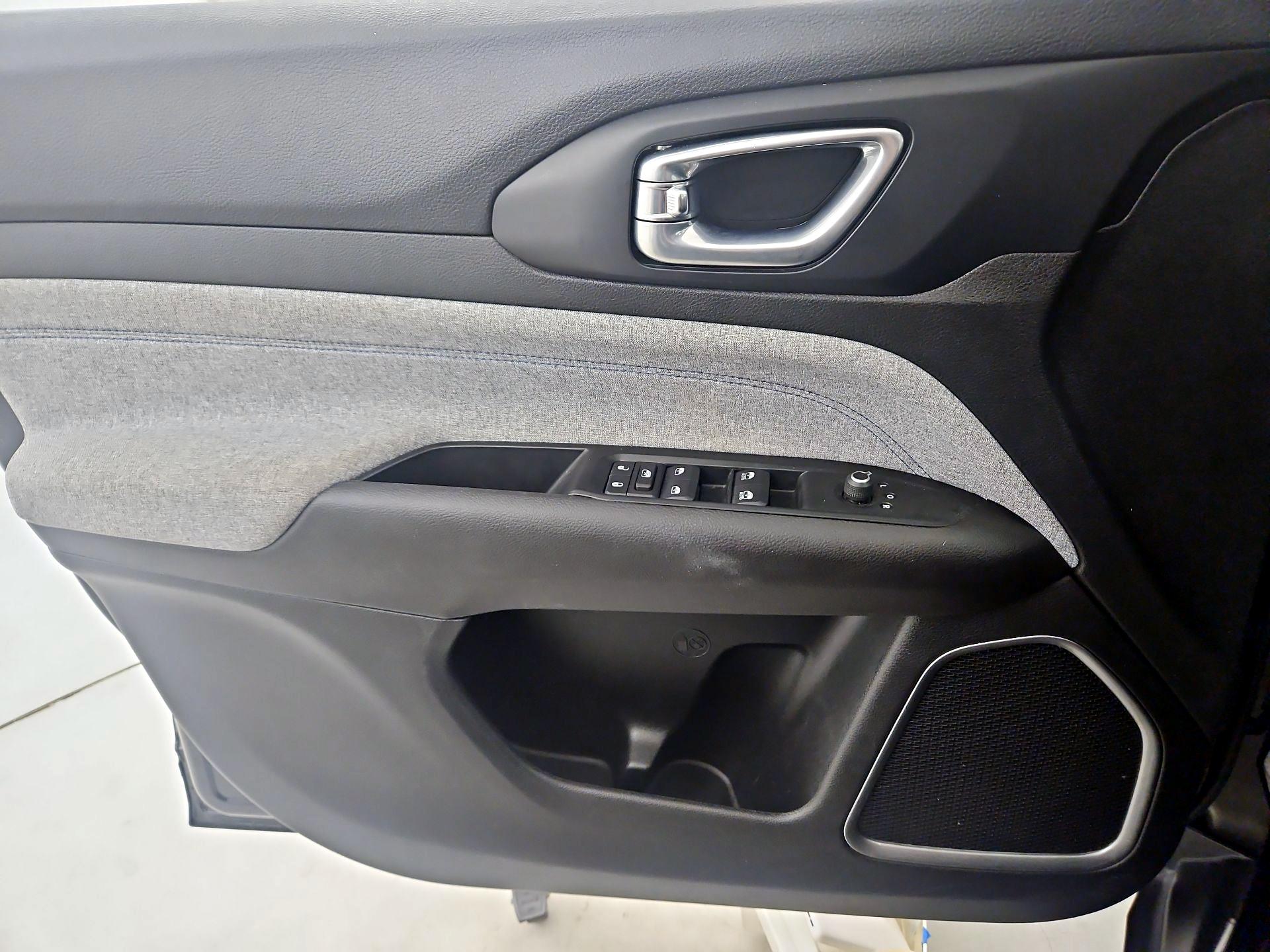 Thumbnail: 2022 Jeep Compass - 12