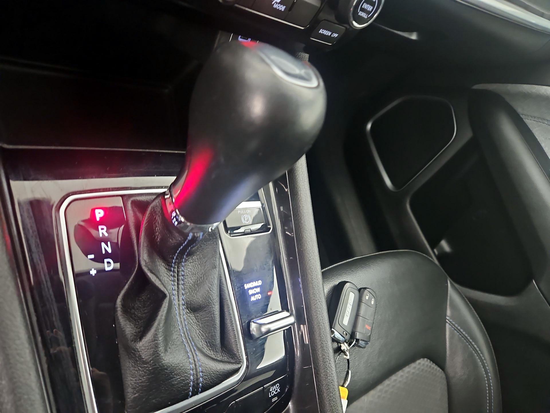 Thumbnail: 2022 Jeep Compass - 17