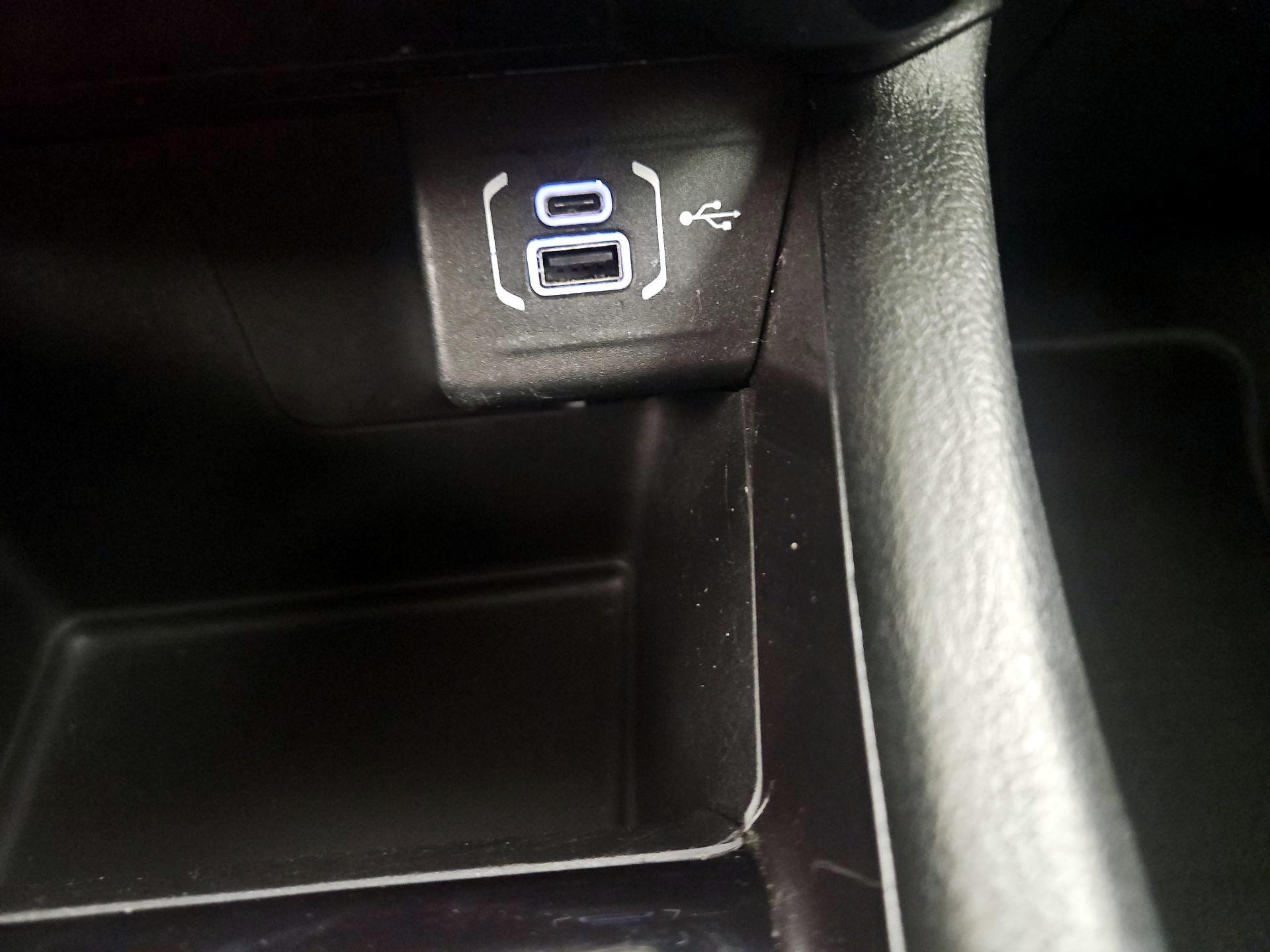 Thumbnail: 2022 Jeep Compass - 18