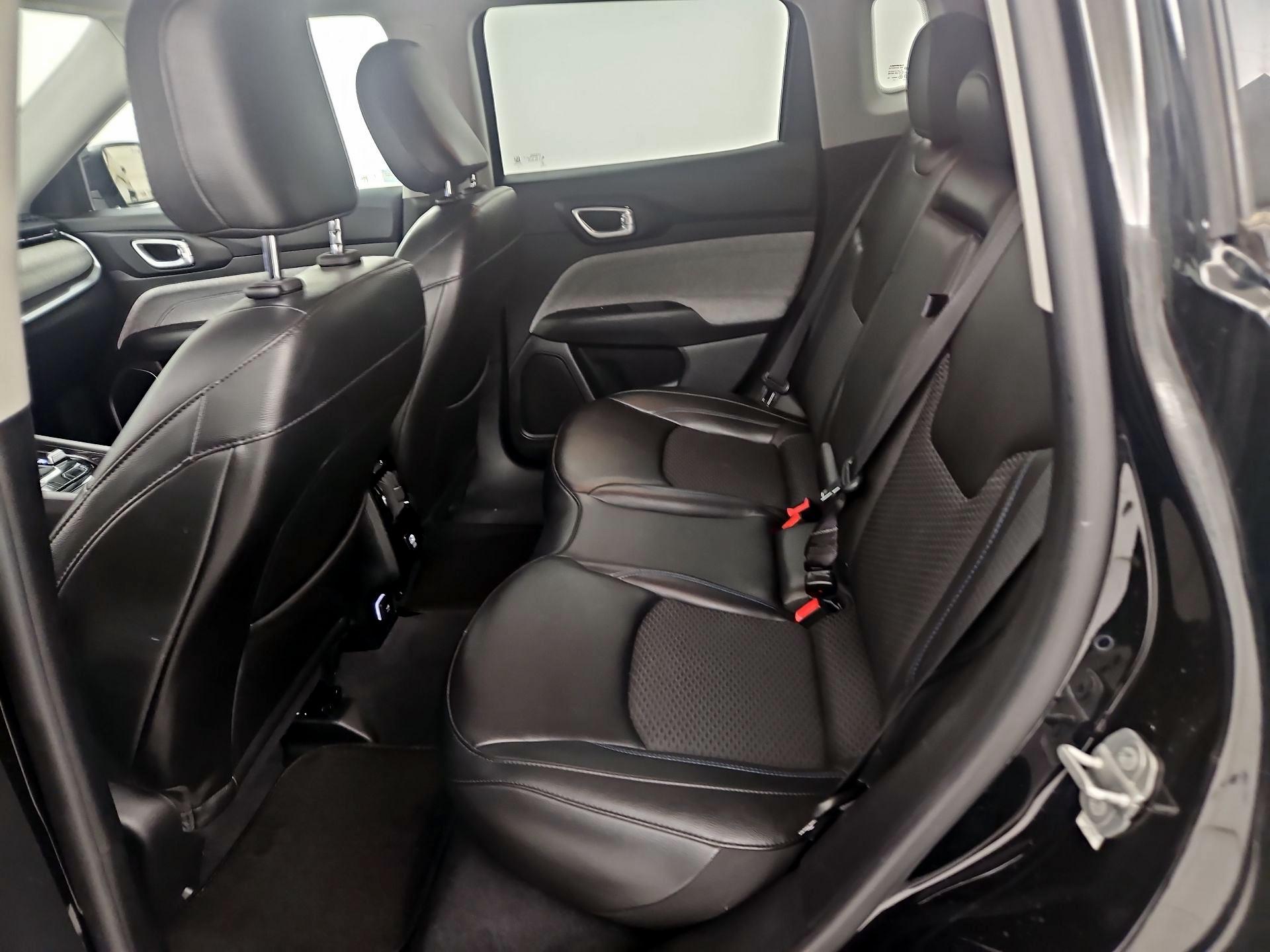 Thumbnail: 2022 Jeep Compass - 19