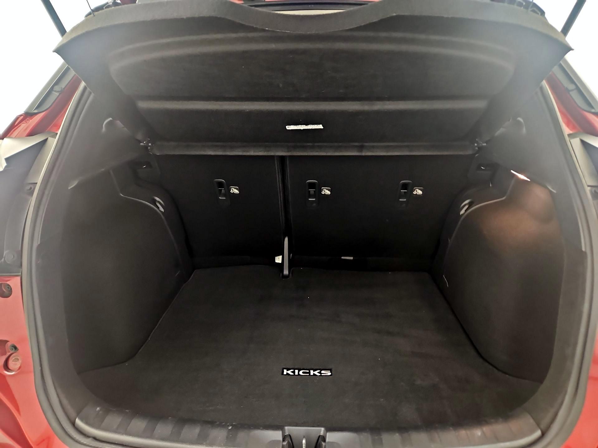 Thumbnail: 2021 Nissan Kicks - 19