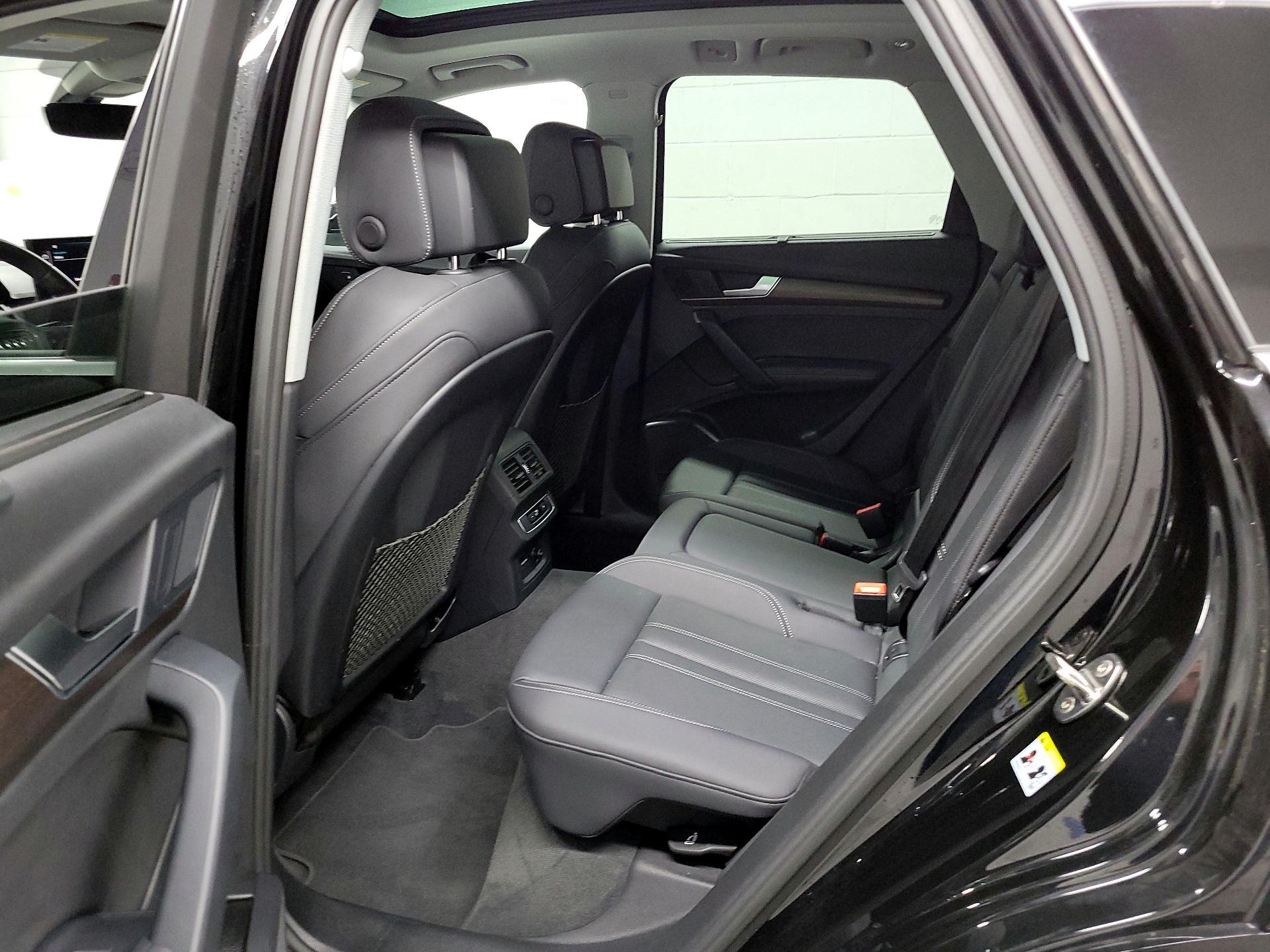 Thumbnail: 2022 Audi Q5 - 18