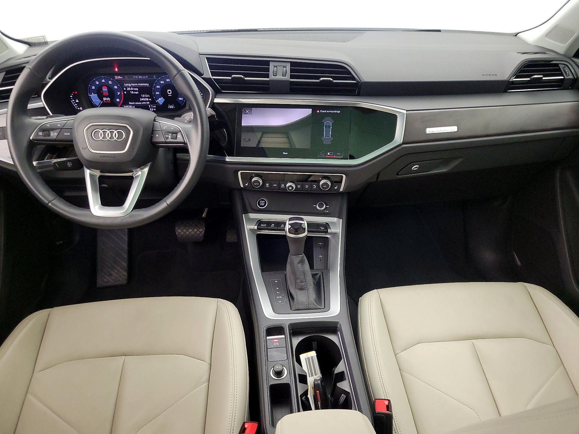 Thumbnail: 2023 Audi Q3 - 9