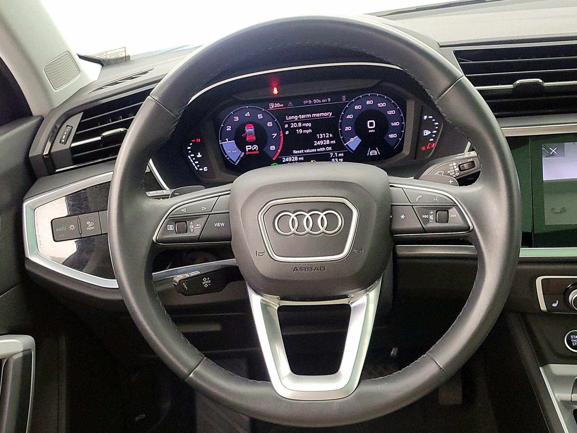 Thumbnail: 2023 Audi Q3 - 10