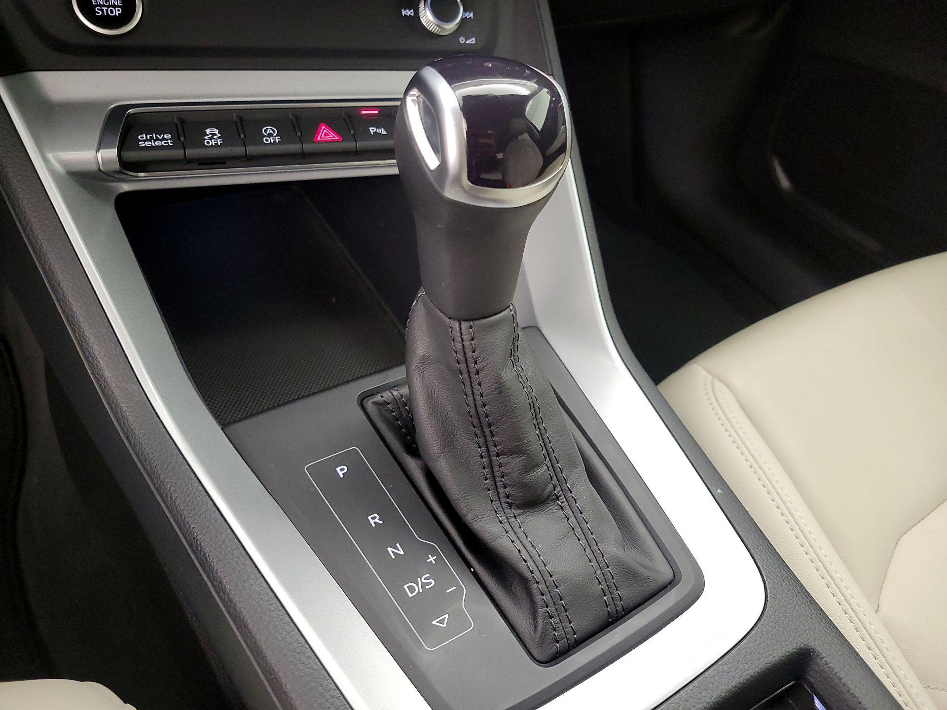 Thumbnail: 2023 Audi Q3 - 16