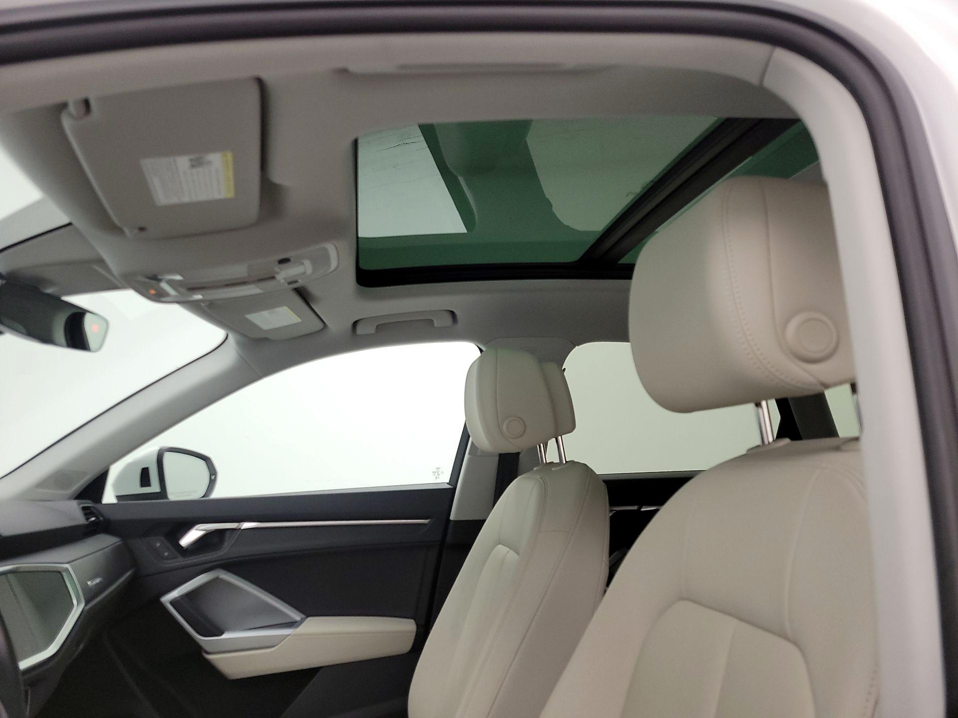 Thumbnail: 2023 Audi Q3 - 18