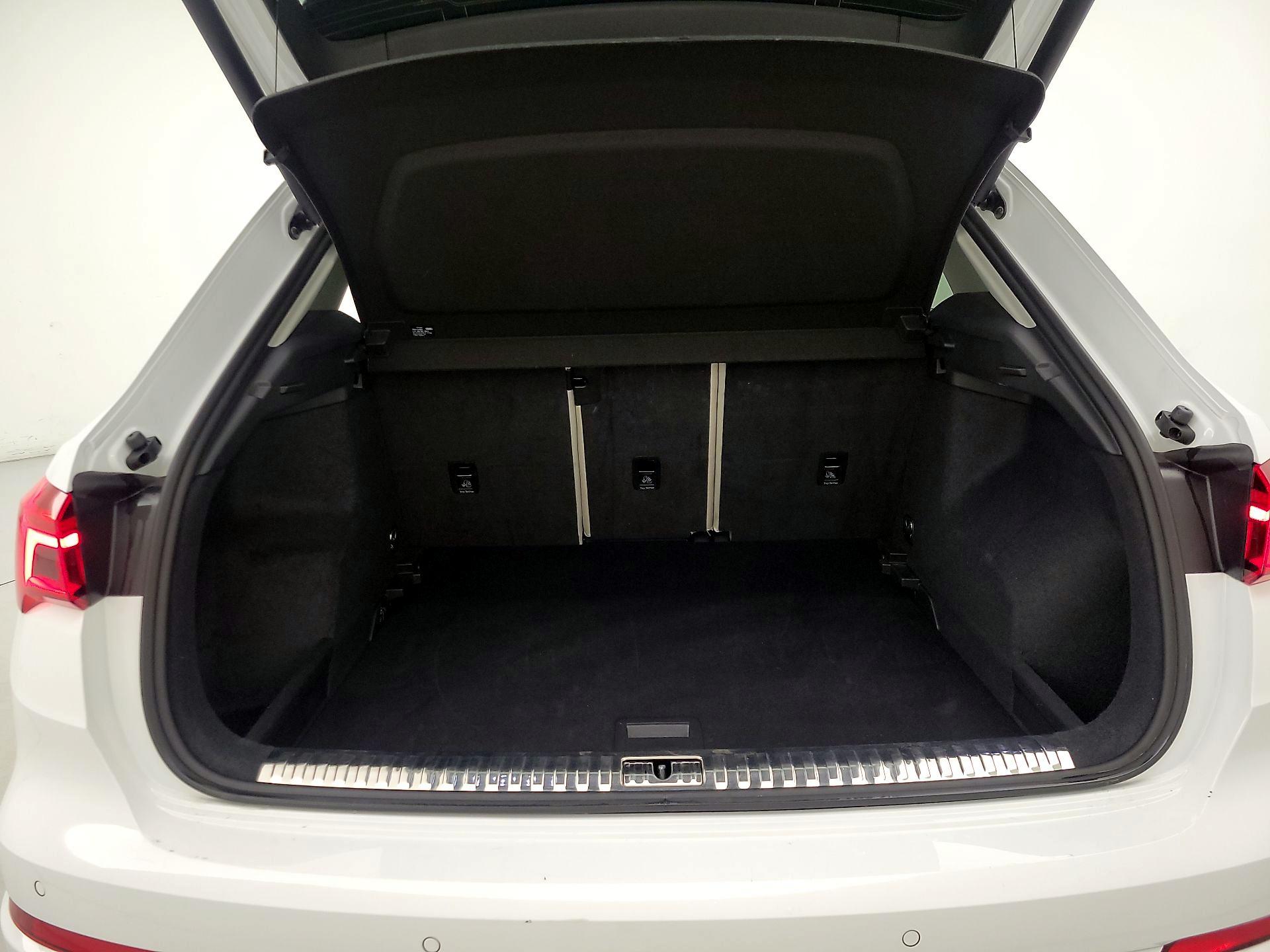 Thumbnail: 2023 Audi Q3 - 20