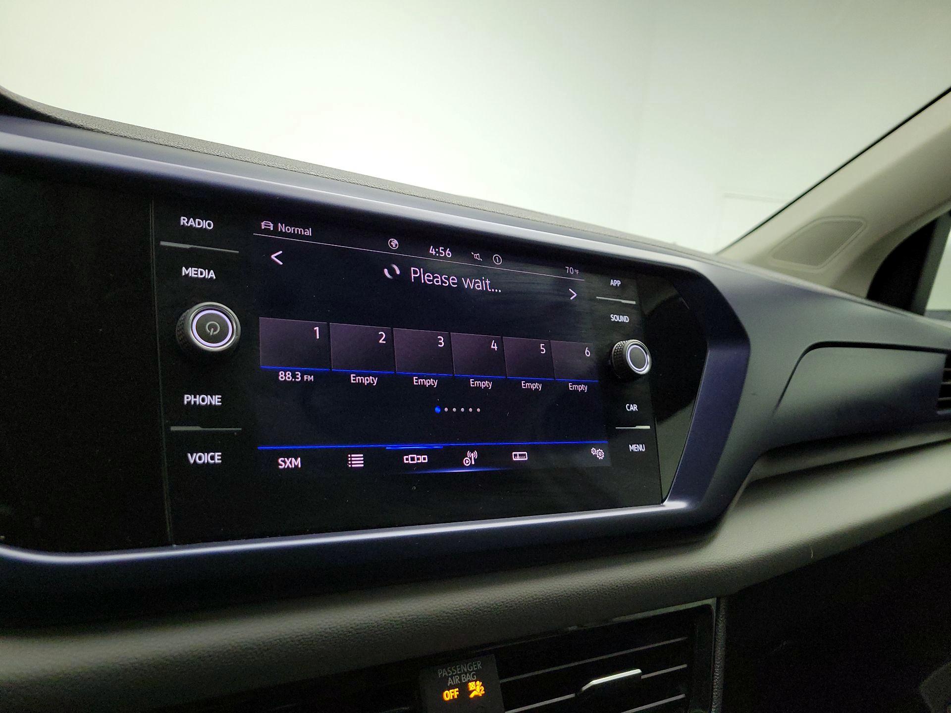 Thumbnail: 2022 Volkswagen Taos - 14