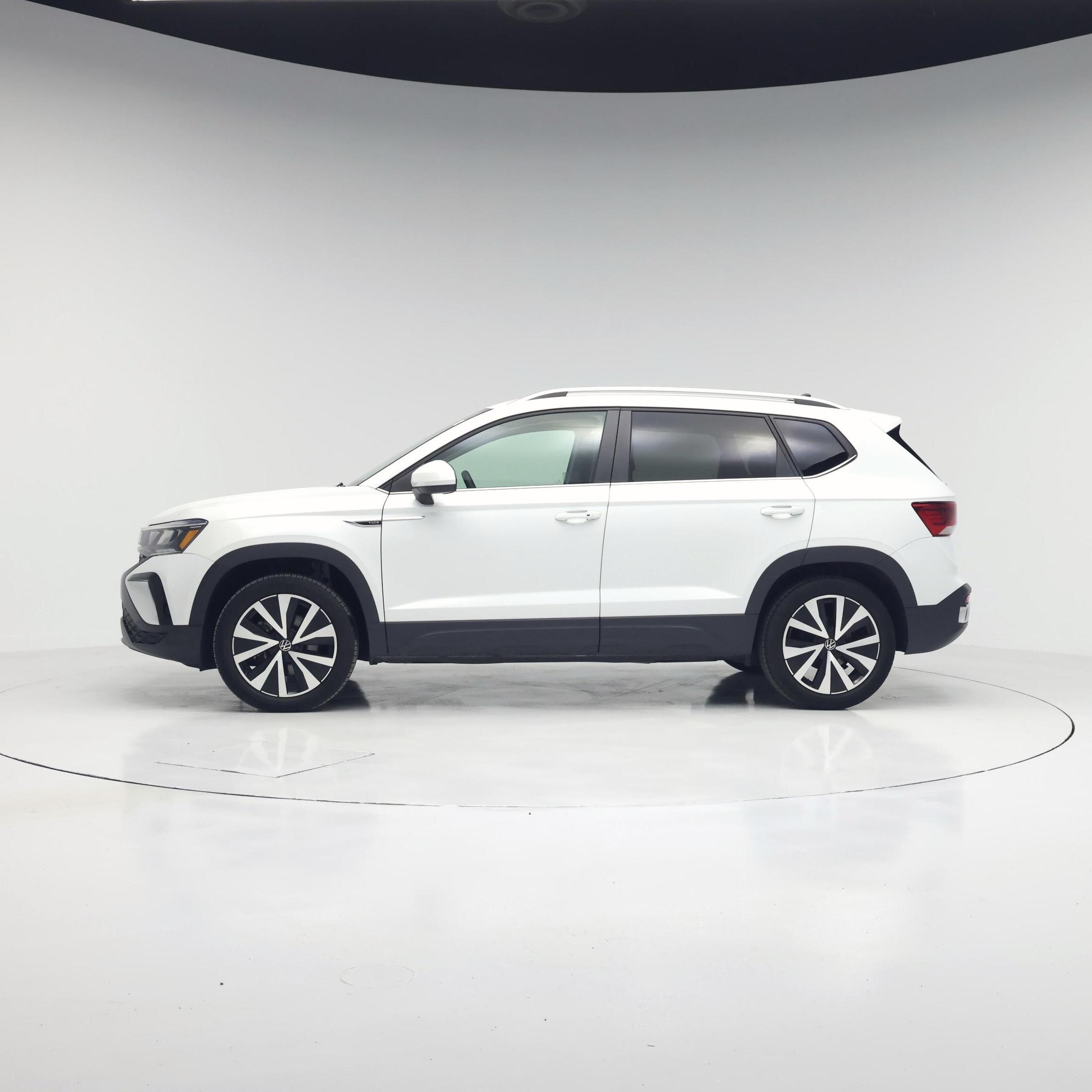 Thumbnail: 2022 Volkswagen Taos - 3