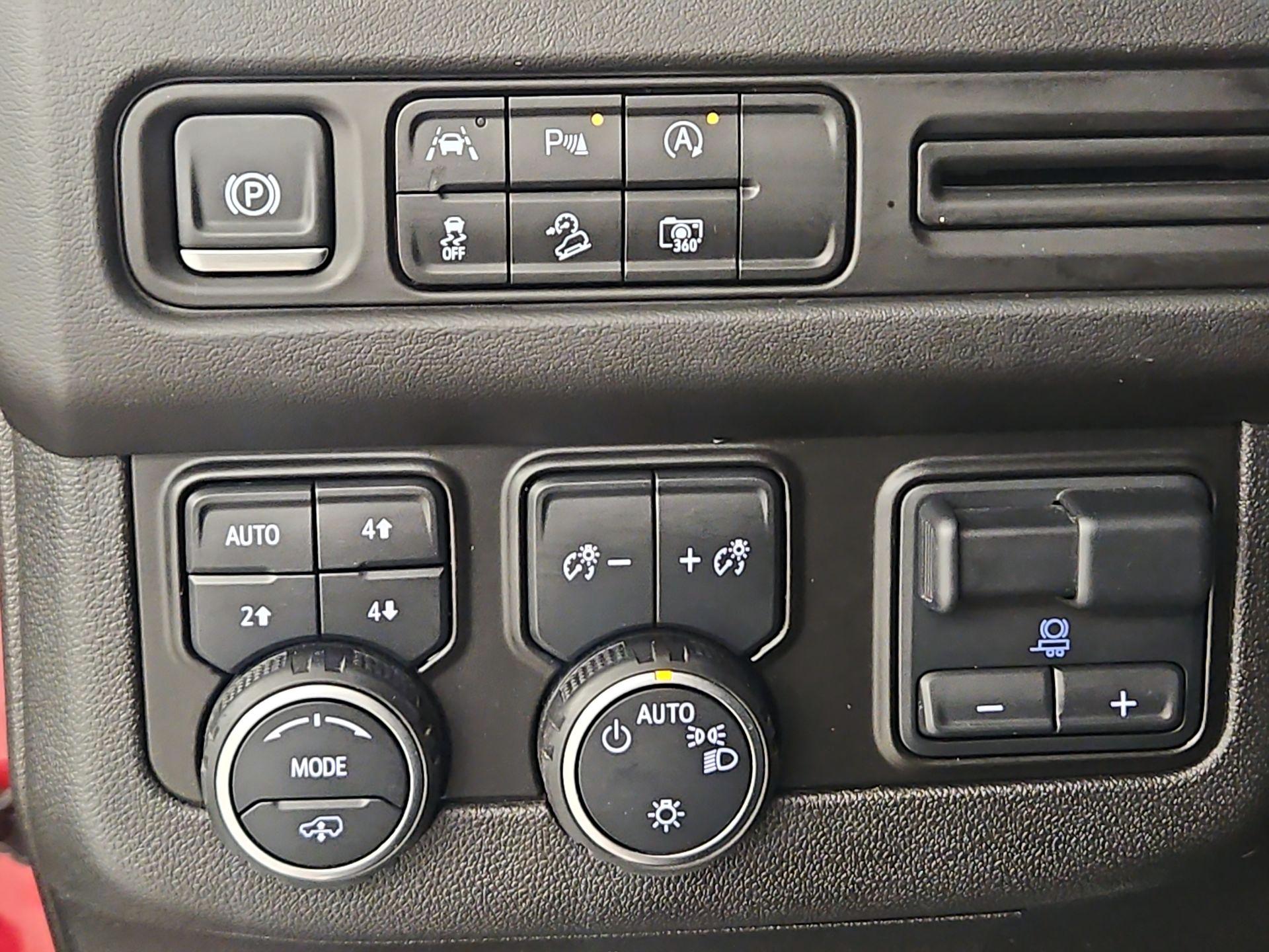 Thumbnail: 2024 Chevrolet Suburban - 13