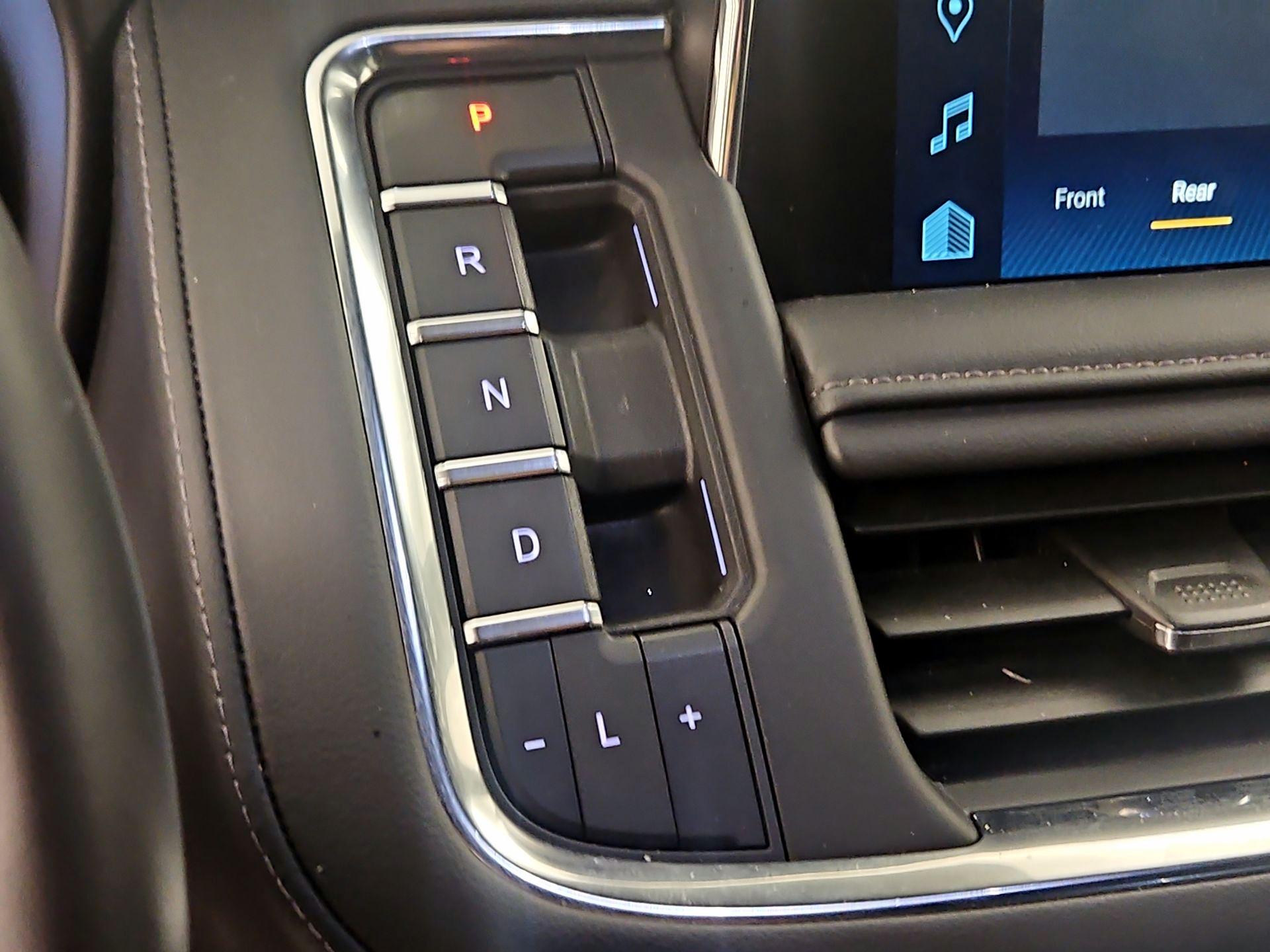 Thumbnail: 2024 Chevrolet Suburban - 17