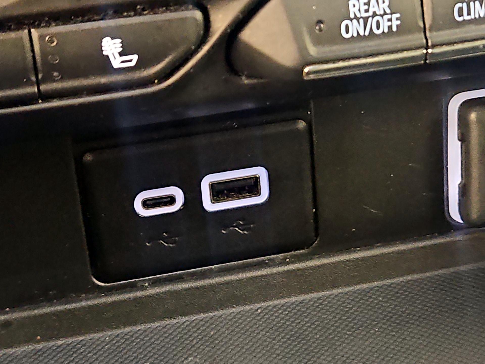 Thumbnail: 2024 Chevrolet Suburban - 18