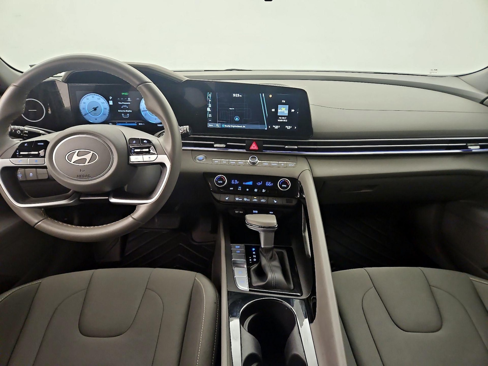 2025 Hyundai Elantra SEL - Photo 10