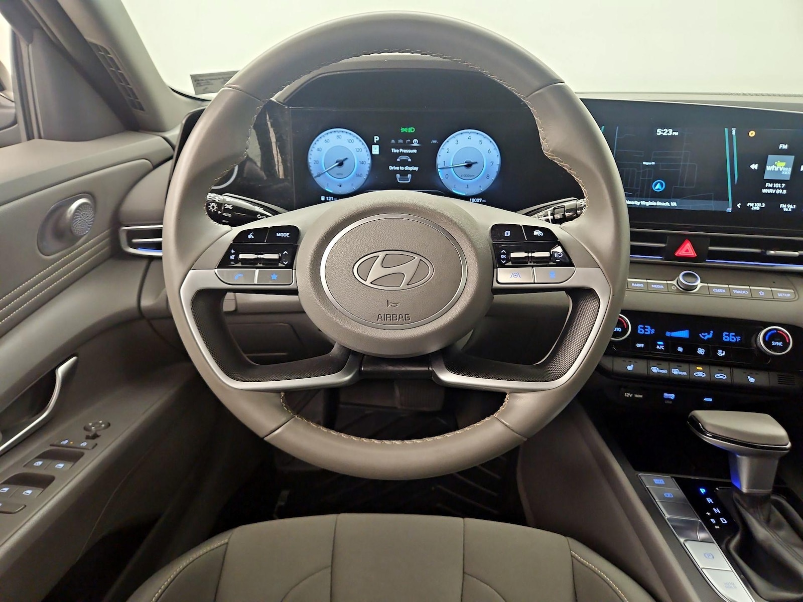 2025 Hyundai Elantra SEL - Photo 11