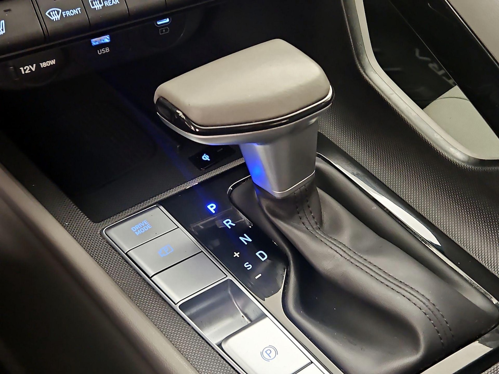 2025 Hyundai Elantra SEL - Photo 19