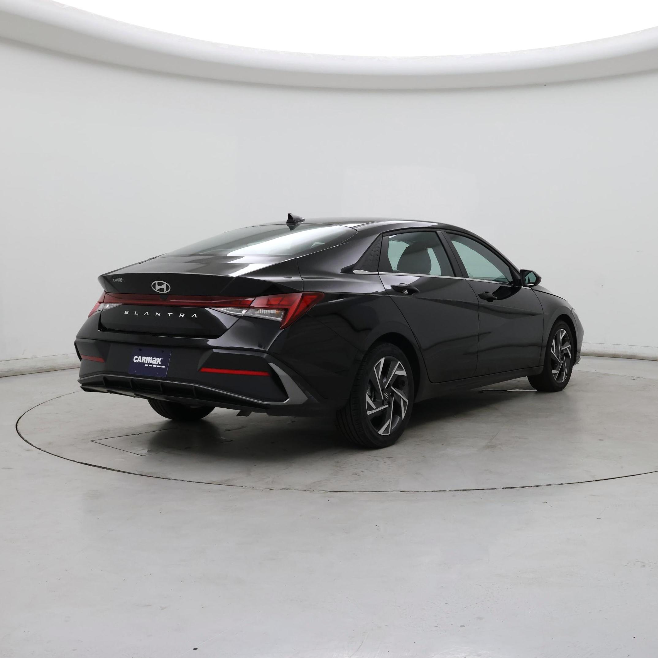 Thumbnail: 2025 Hyundai Elantra - 8