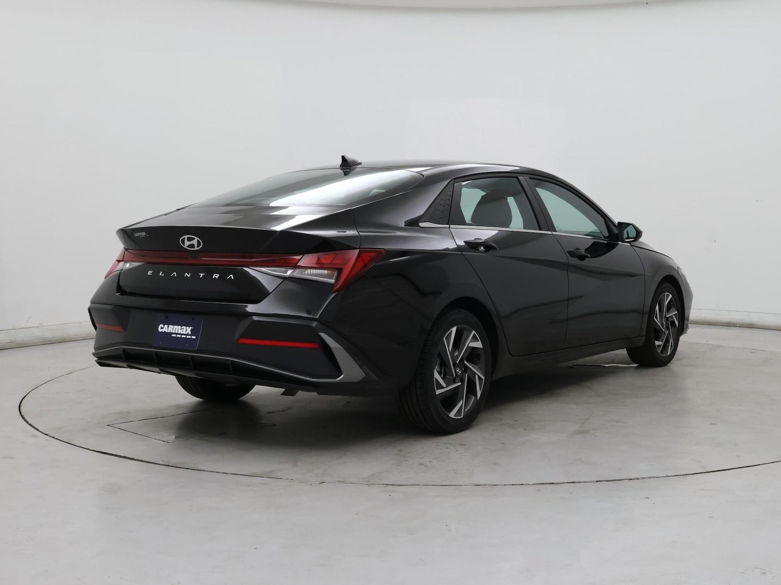 2025 Hyundai Elantra SEL - Photo 9