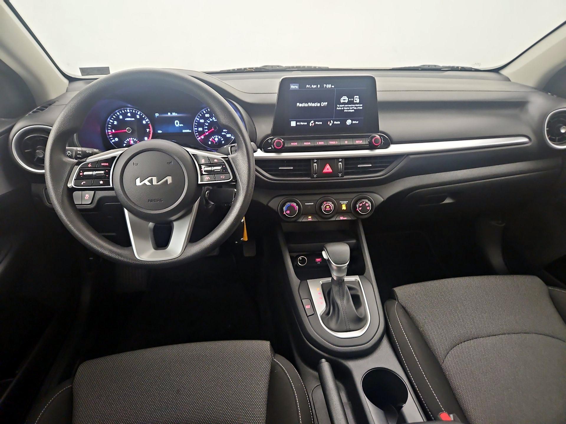 Thumbnail: 2023 Kia Forte - 9